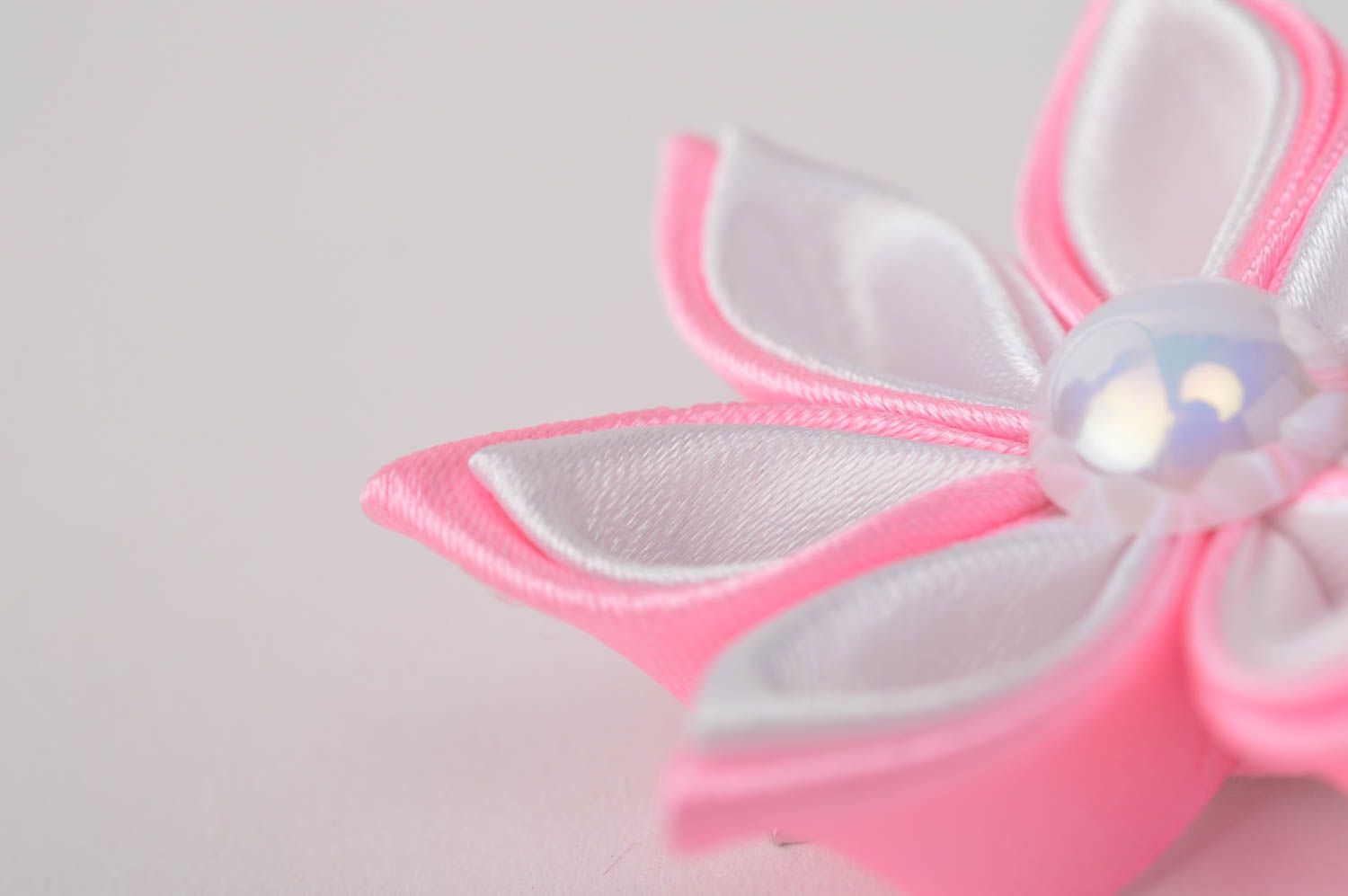 Zarte rosa Blume Haarspange handgemachter Schmuck Accessoires für Mädchen Atlas foto 9