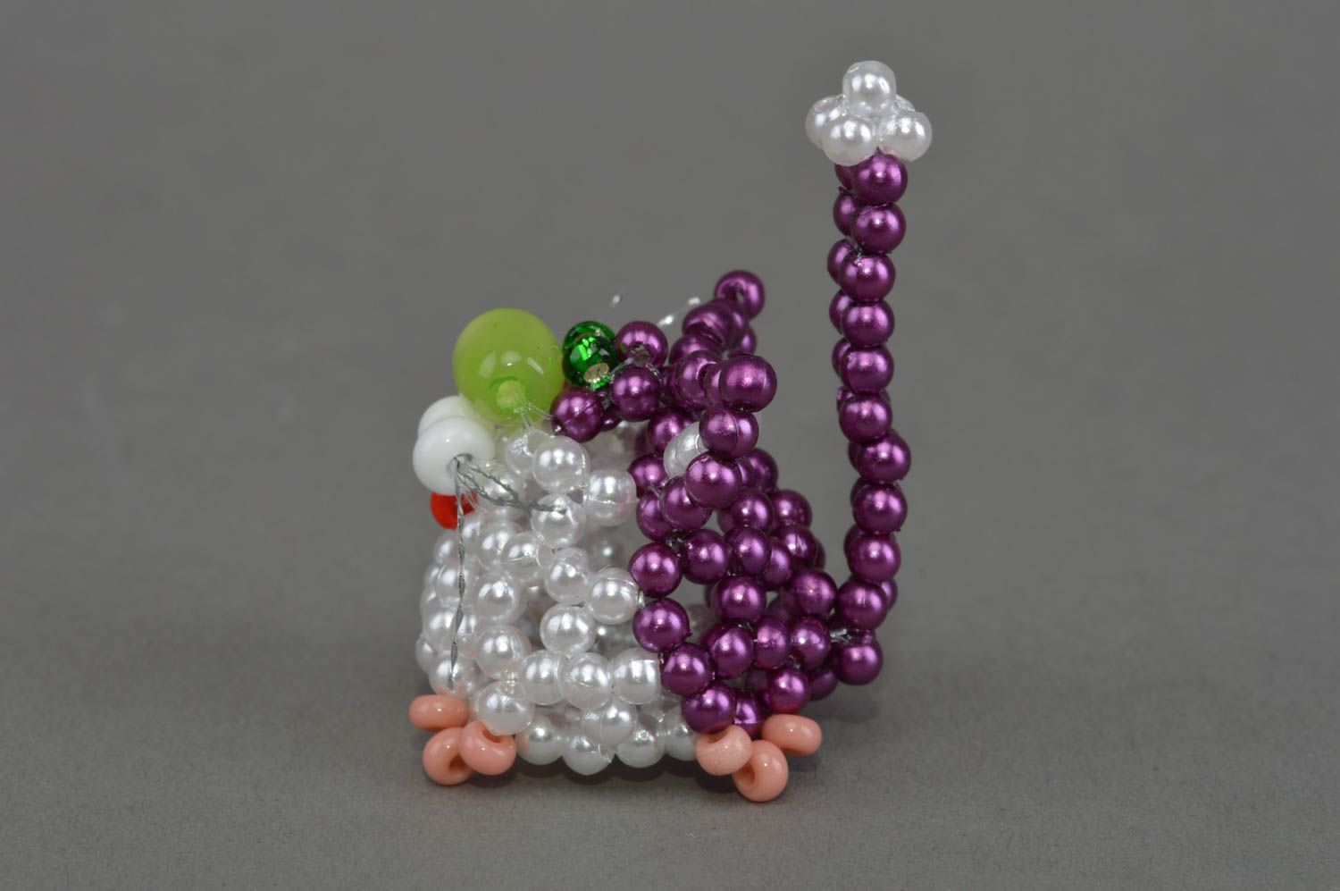 Handmade small souvenir beaded figurine of cat of bright violet color photo 2