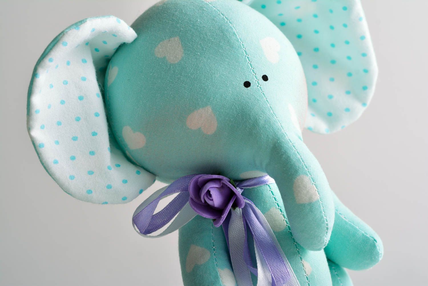 Handmade Deko Spielzeug Elefant Stoff Kuscheltier Geschenk Idee mit Herzen blau foto 3