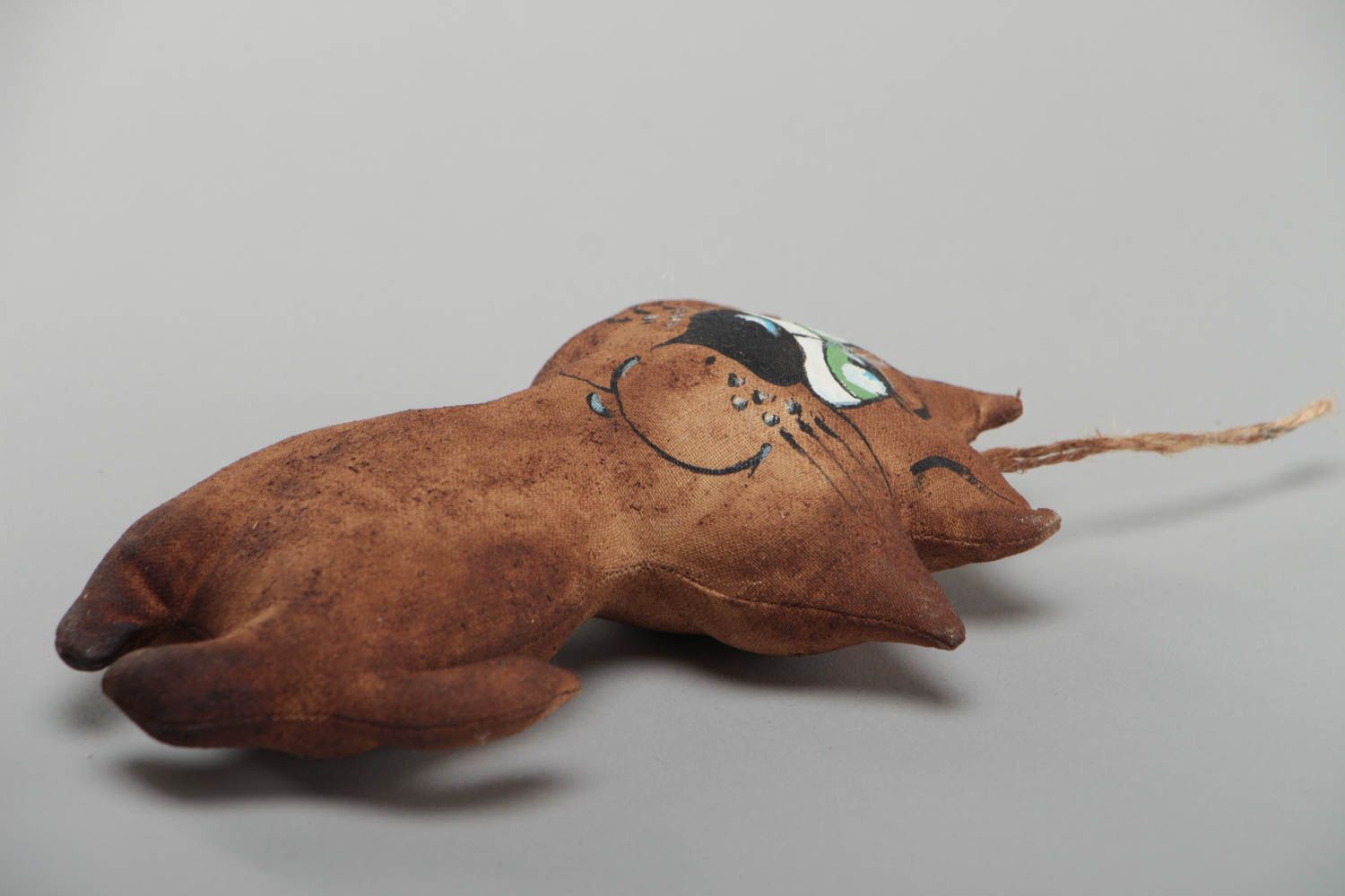 Игрушка с запахом текстильная ручной работы с петелькой котик авторская фото 3