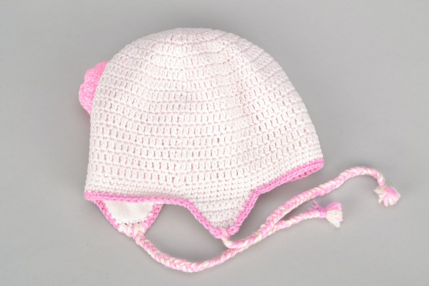 Вязаная шапка для девочки Белая с розовым фото 4