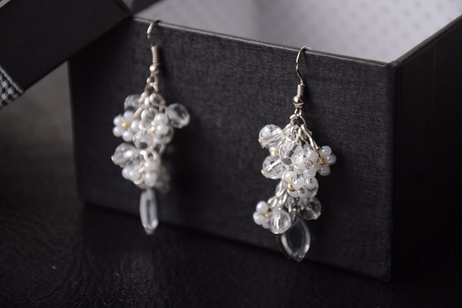 Handmade Ohrringe für Frauen Glasperlen Ohrringe Modeschmuck Ohrringe in Weiß foto 1
