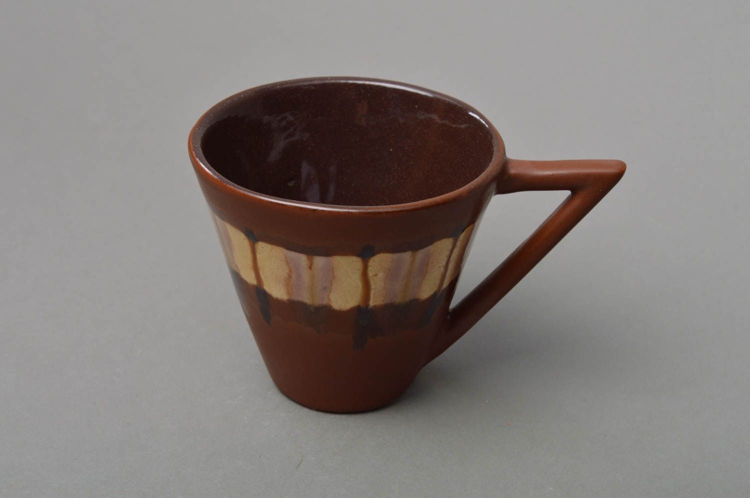 Art style brown ceramic cup coffee with handle 0,65 lb photo 1
