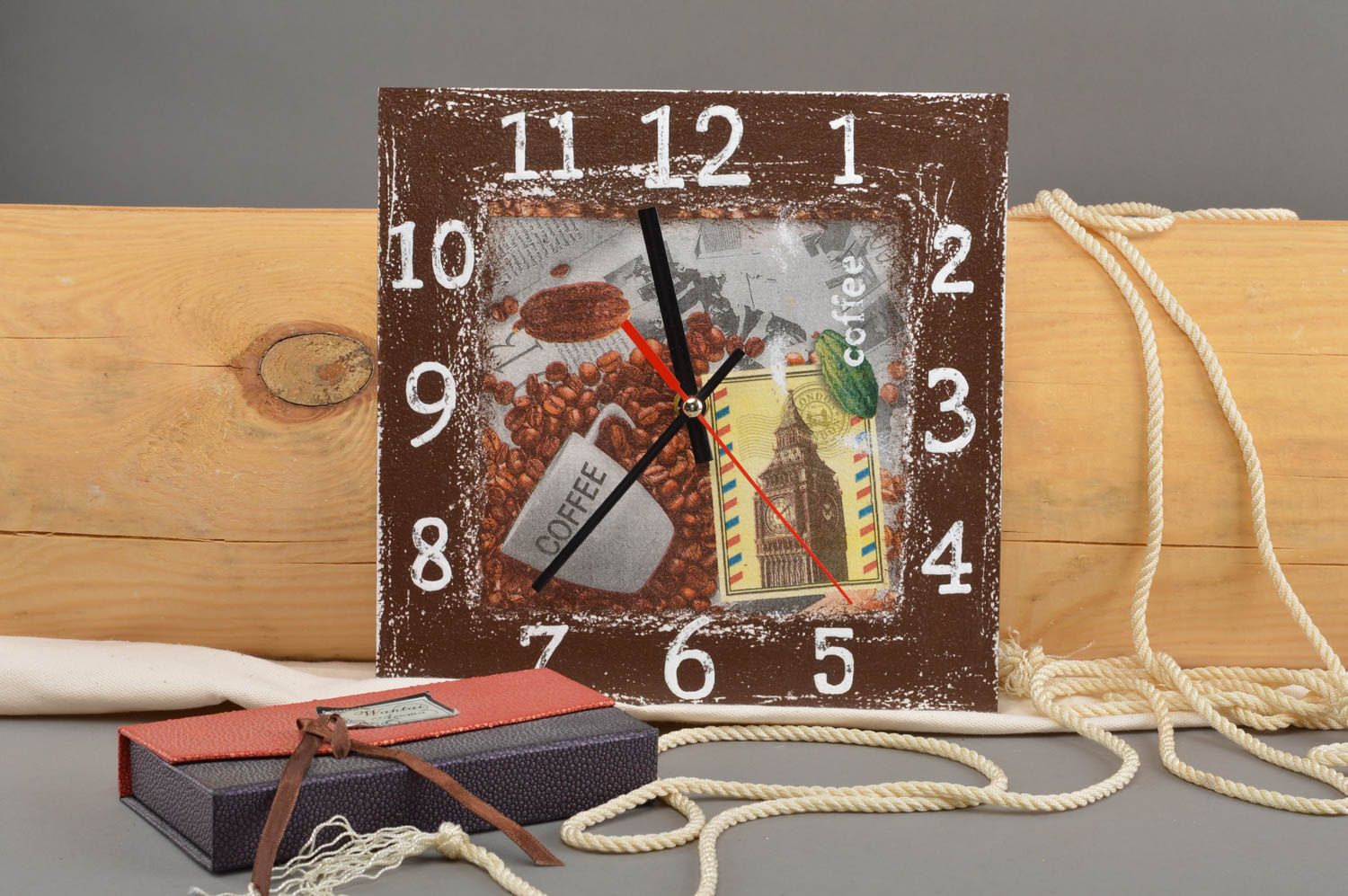 Horloge carrée en bois faite main originale en serviettage pour cuisine Café photo 1