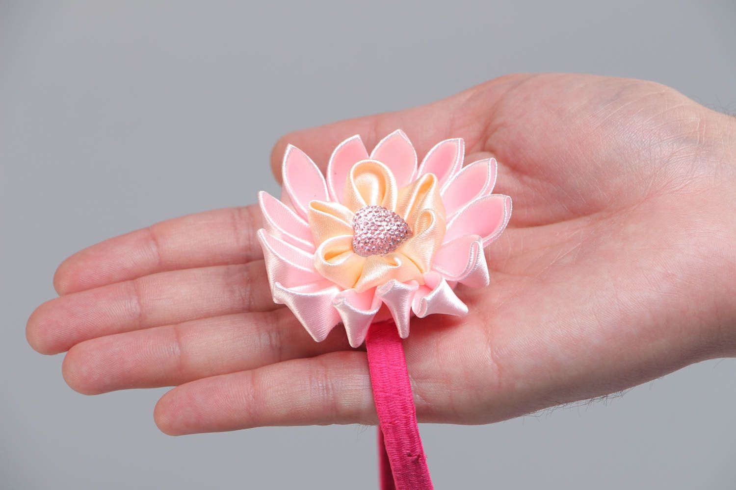 Bandeau à cheveux fin pour fillette fleur rose technique kanzashi bijou enfant photo 5