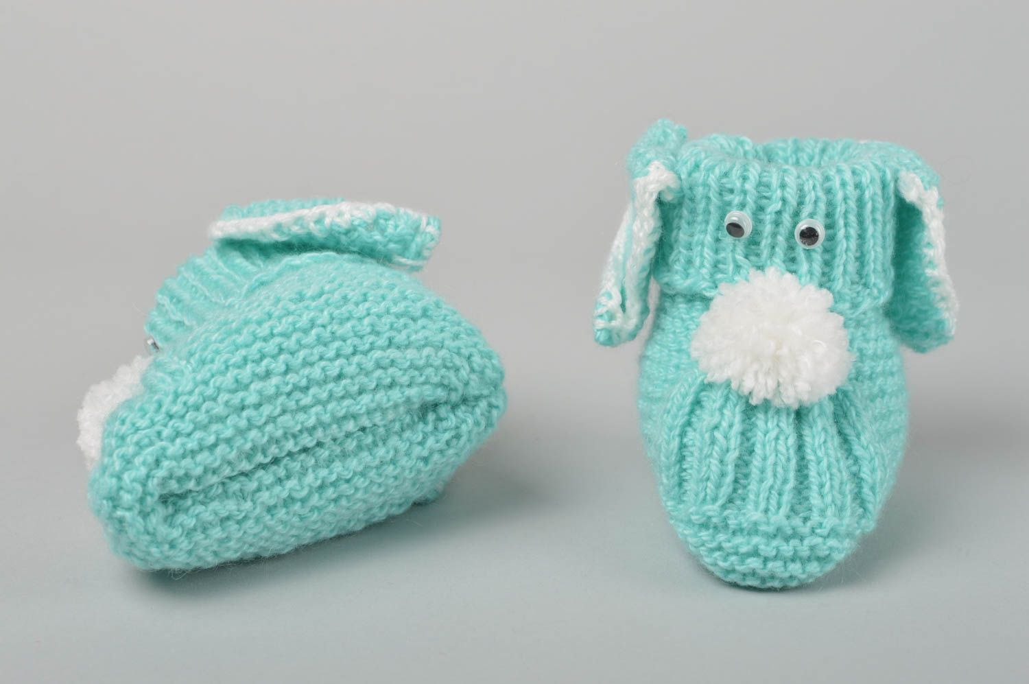 Handgefertigte Schuhe gehäkelte Babyschuhe Geschenk für Kleinkinder in Minzgrün  foto 2
