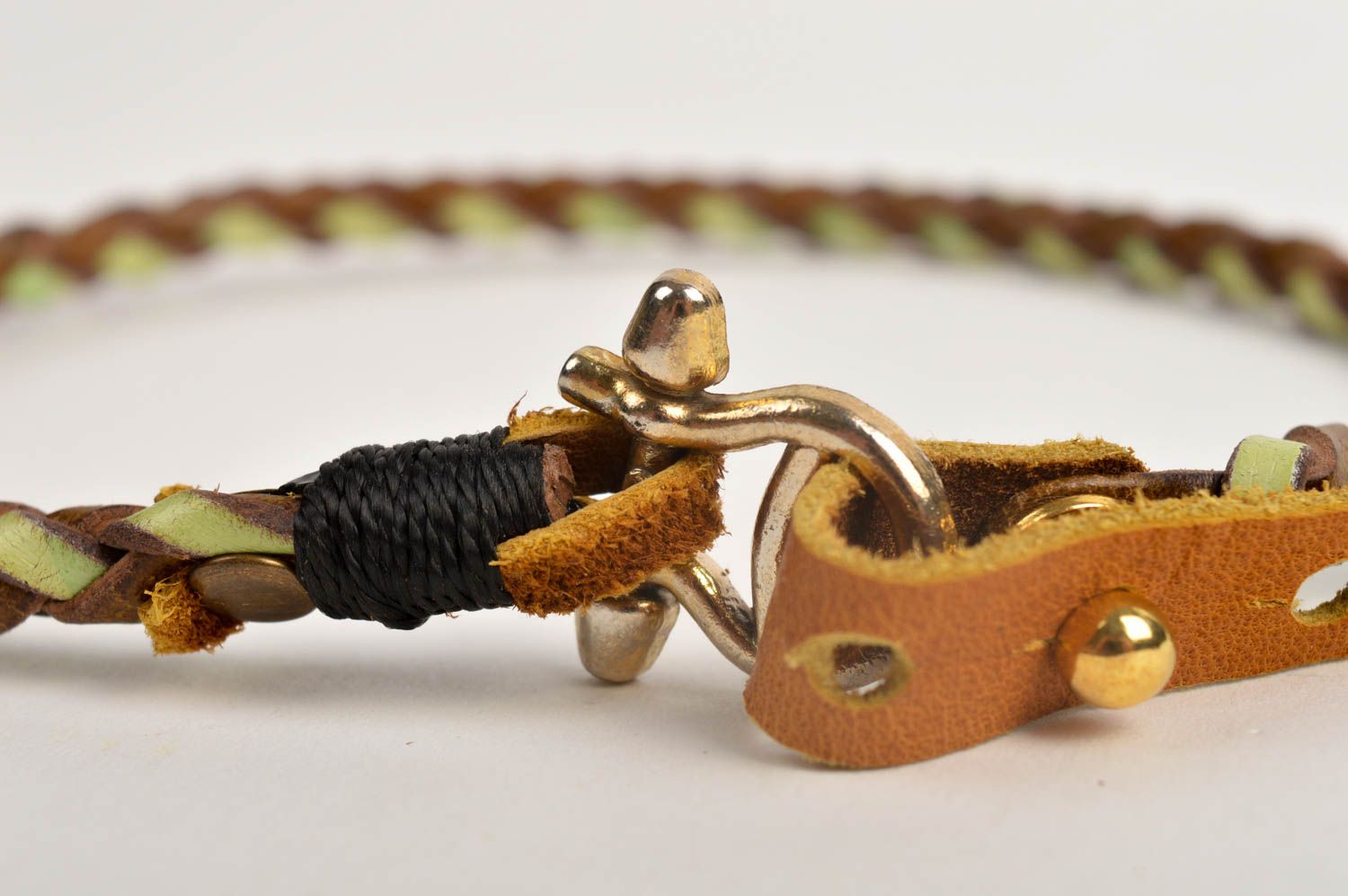 Bracelet tressé en vrai cuir Bijou fait main 2 tours bicolore Cadeau insolite photo 4