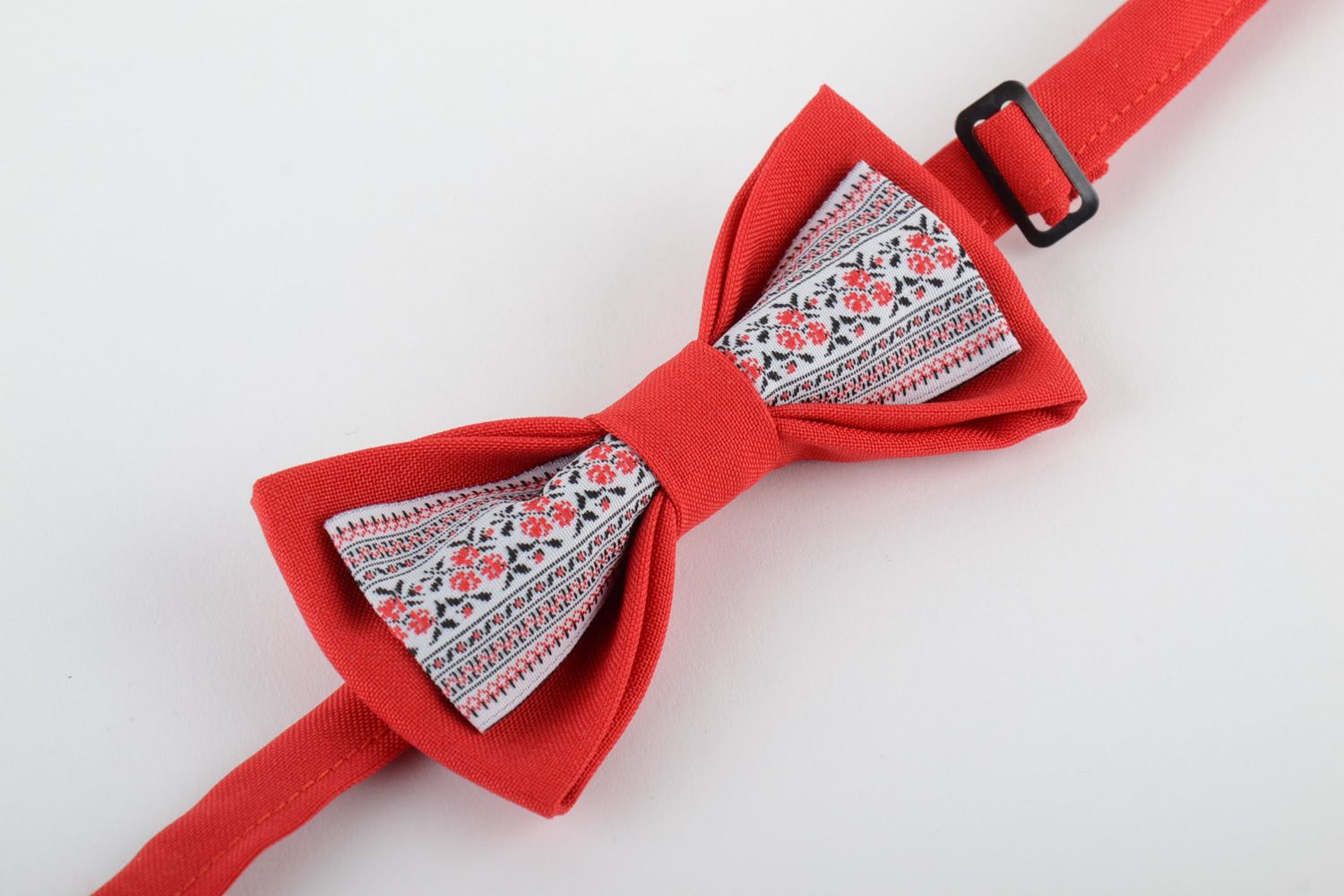 Handmade designer bow tie sewn of red and patterned fabrics in ethnic style photo 4