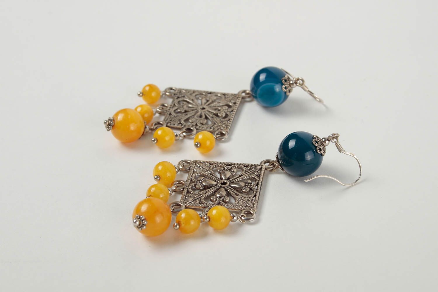 Beautiful handmade gemstone earrings stylish beaded earrings fashion trends photo 3