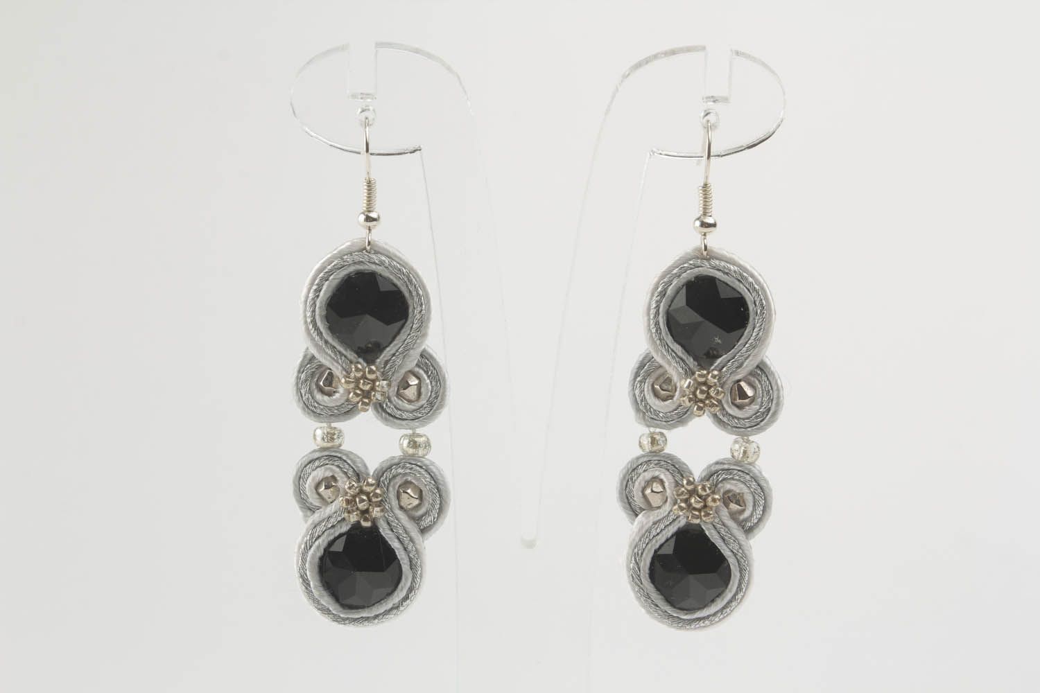 Long earrings with black glass photo 2