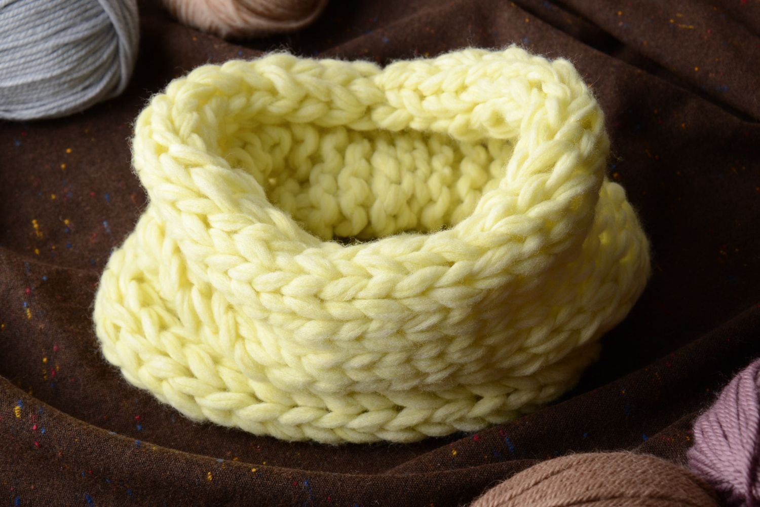 Yellow warm collar scarf photo 2