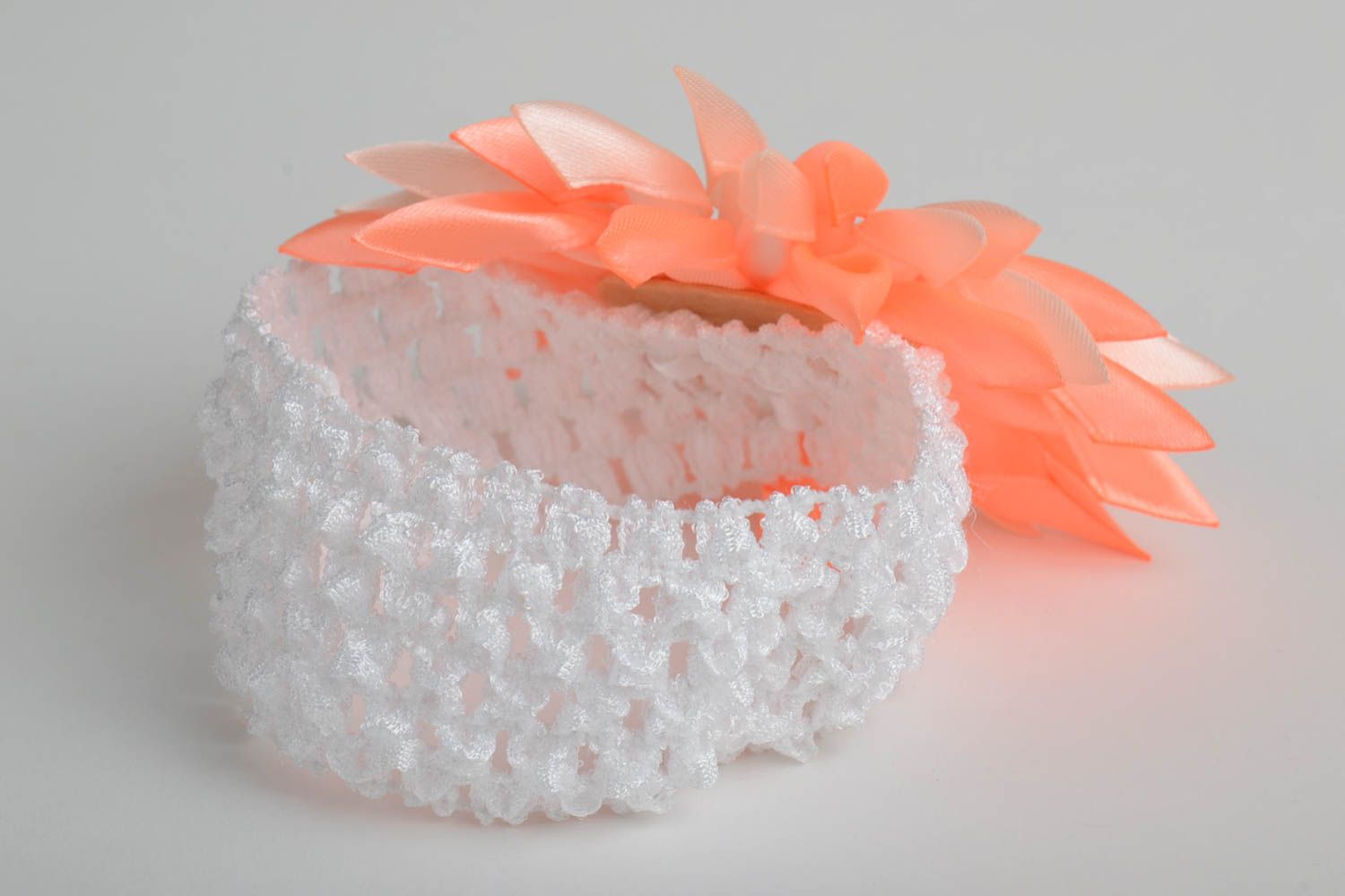 Handmade child's lacy headband with volume tender pink kanzashi flower photo 2