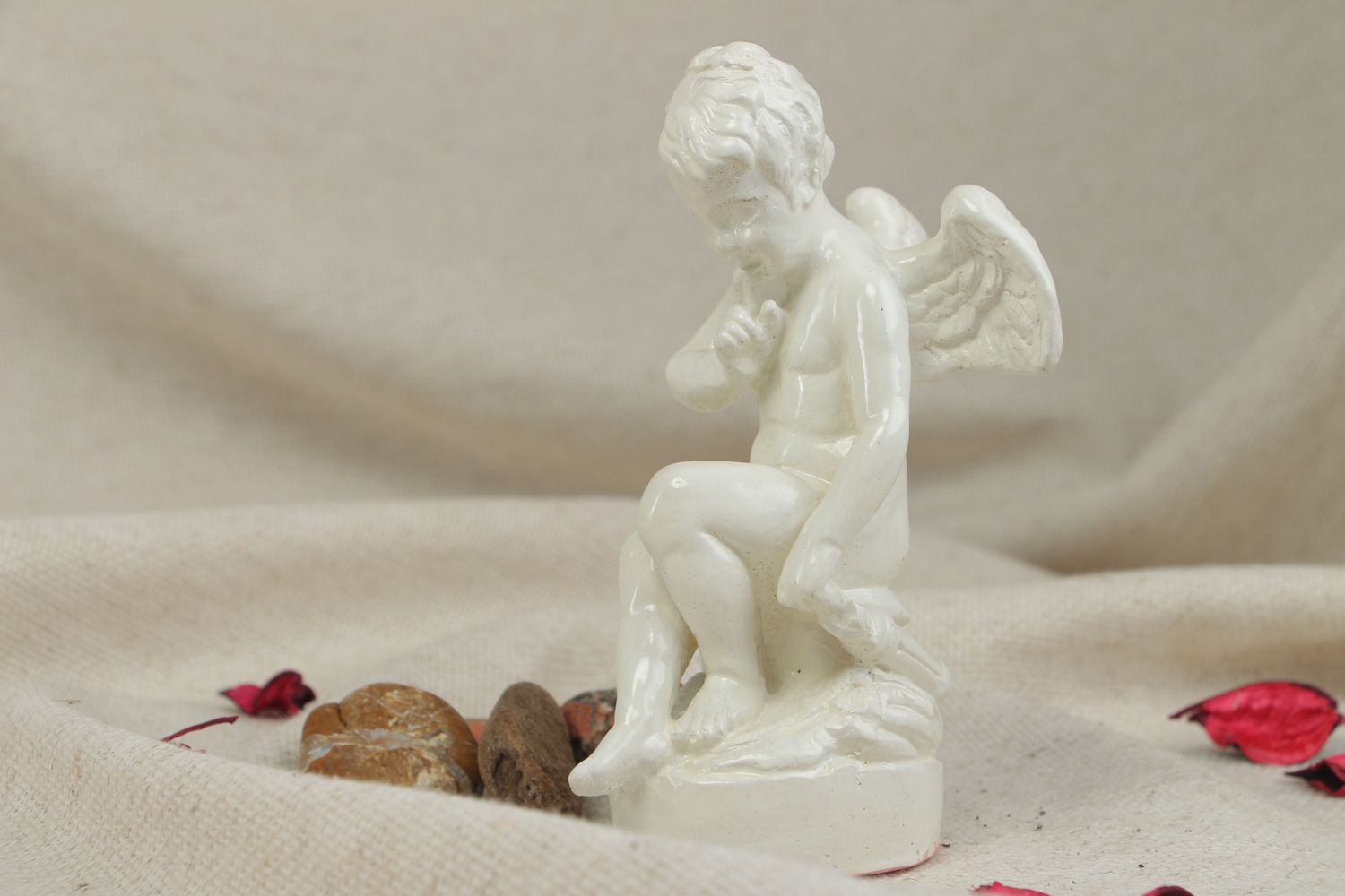Handmade small figurine of angel cast of white alabaster table decoration photo 5