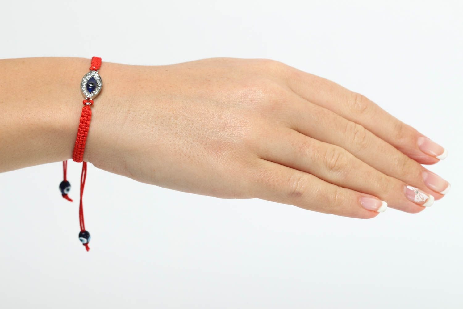 Bracelet en fils Bijou fait main rouge tendance porte-bonheur Accessoire femme photo 5