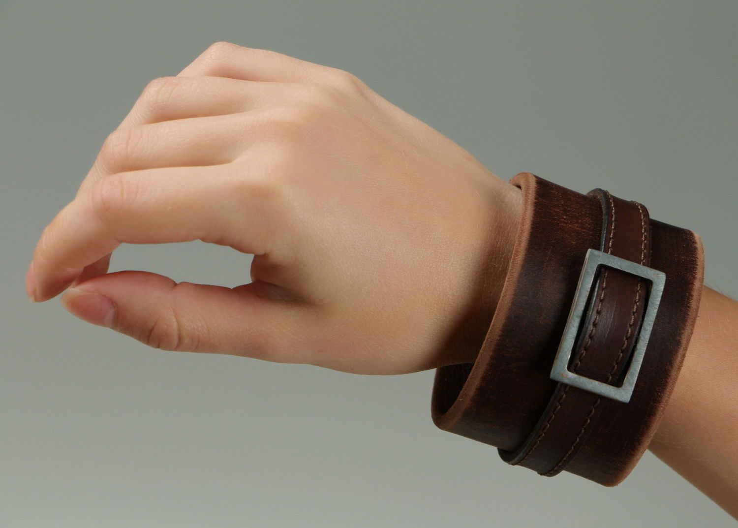 Leather bracelet photo 5