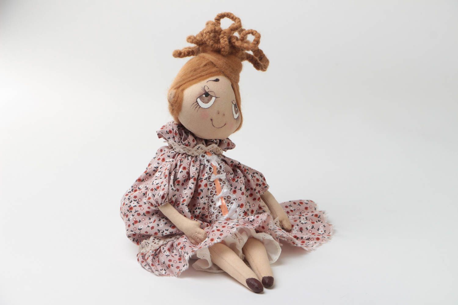 Мягкая игрушка девочка из ткани ручной работы авторская красивая для дома фото 2