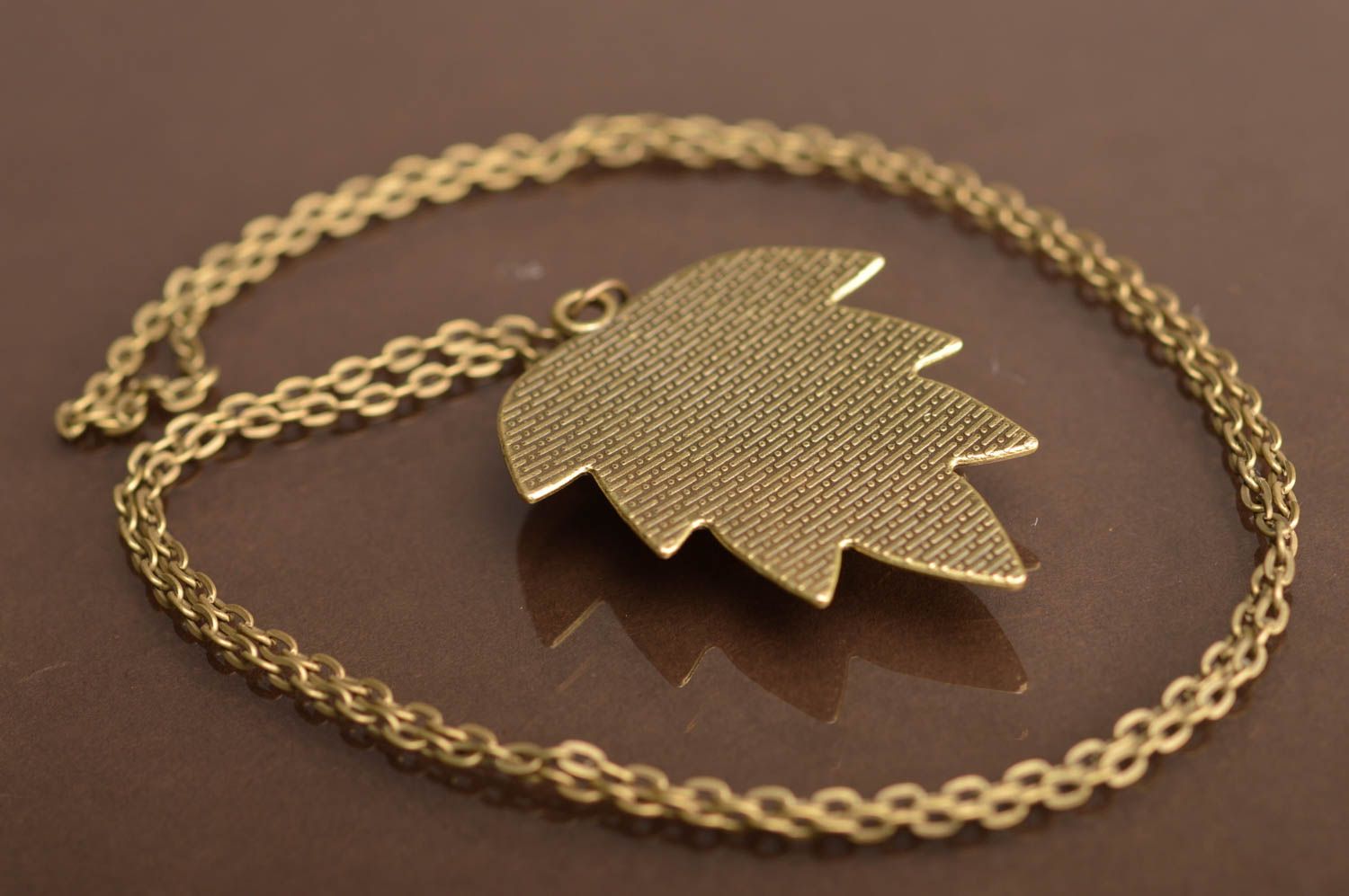 Beautiful designer handmade pendant in shape of leaves on simple chain photo 5