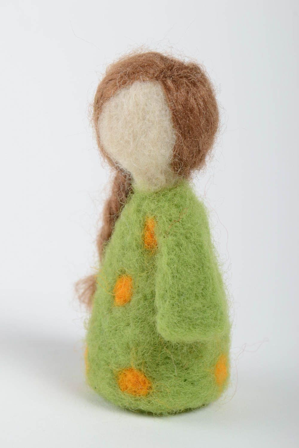 Handmade kleine Puppe natürliches Spielzeug Geschenk für Frau Trockenfilzen foto 4