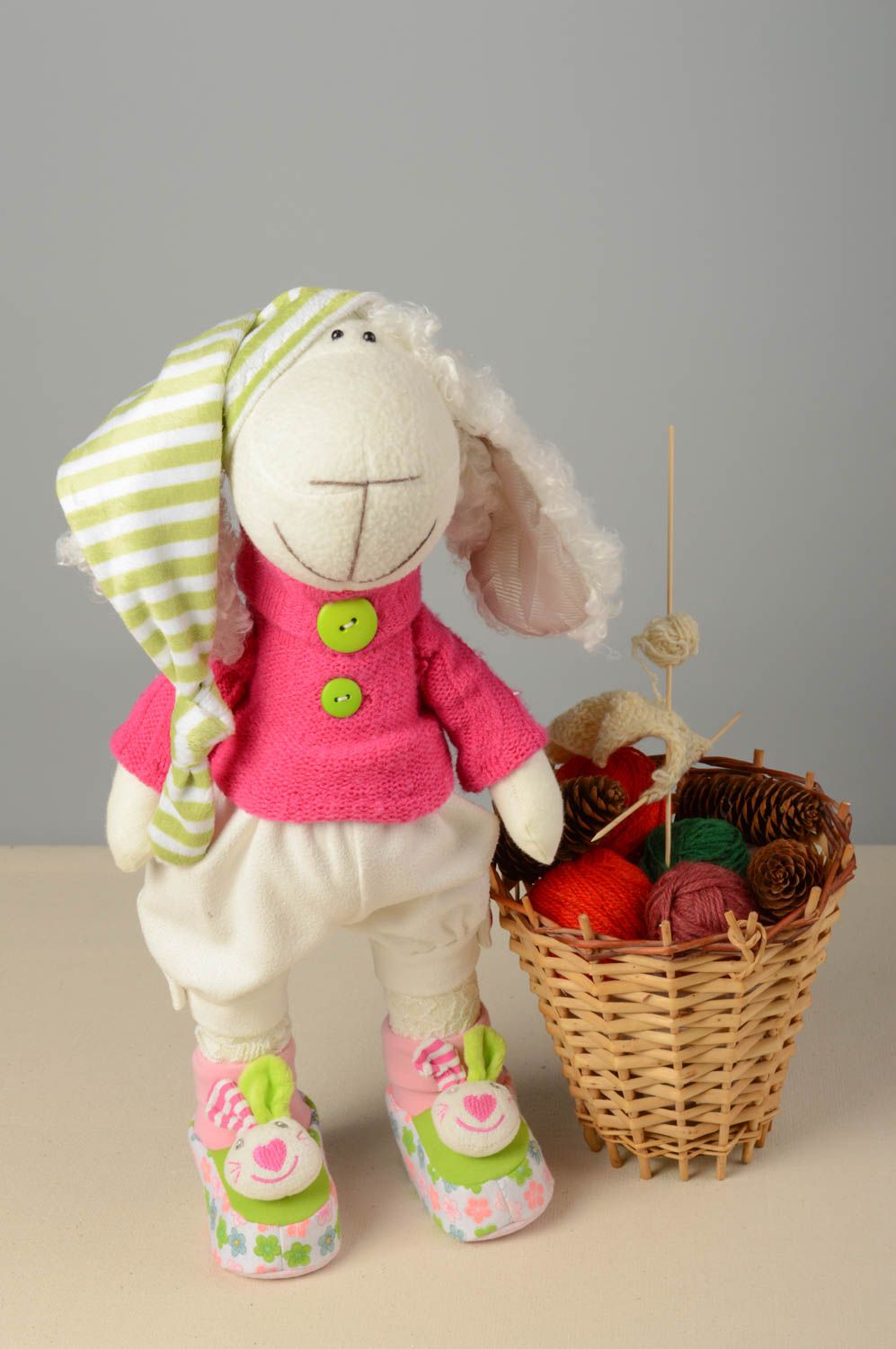 Peluche mouton en lin et tricot faite main originale décorative pour enfants photo 1