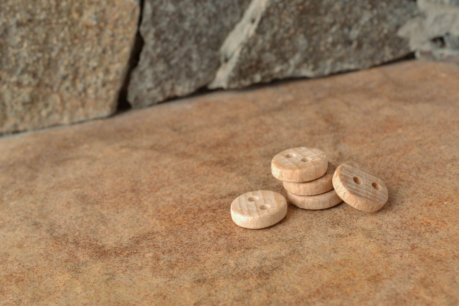 Round wooden buttons photo 5