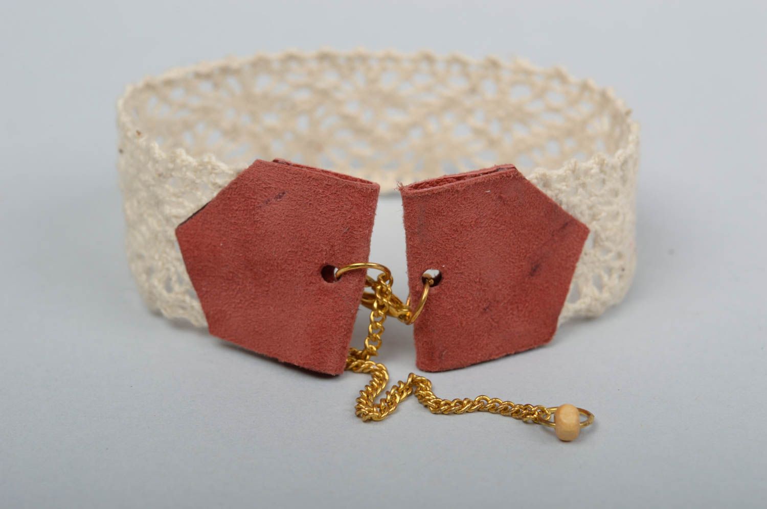 Bracelet textile Bijou fait main dentelle et cuir Accessoire femme original photo 5