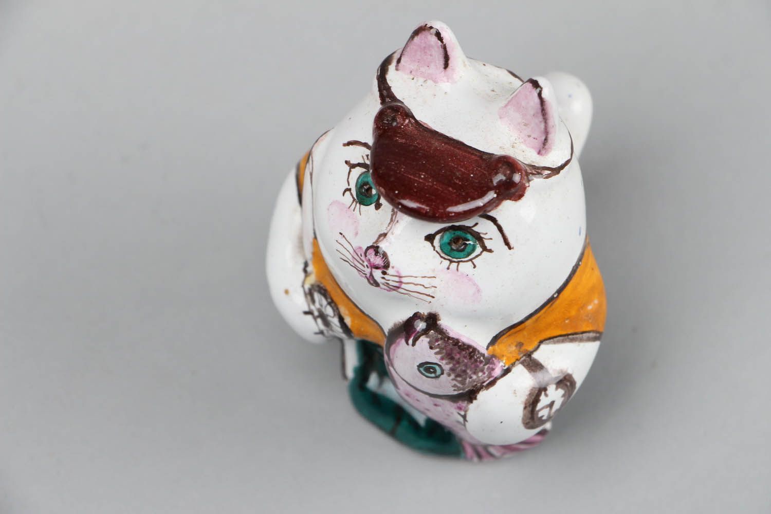 Ceramic figurine Cat with a catch photo 3