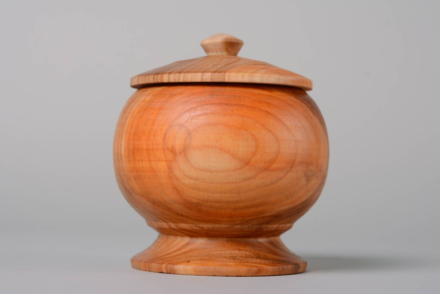 Handmade decorative wooden bowl on legs with lid coated with oil photo 4