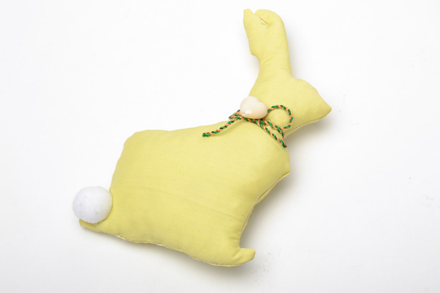 Jouet mou décoratif fait main lapin en coton avec coeur plastique design photo 2