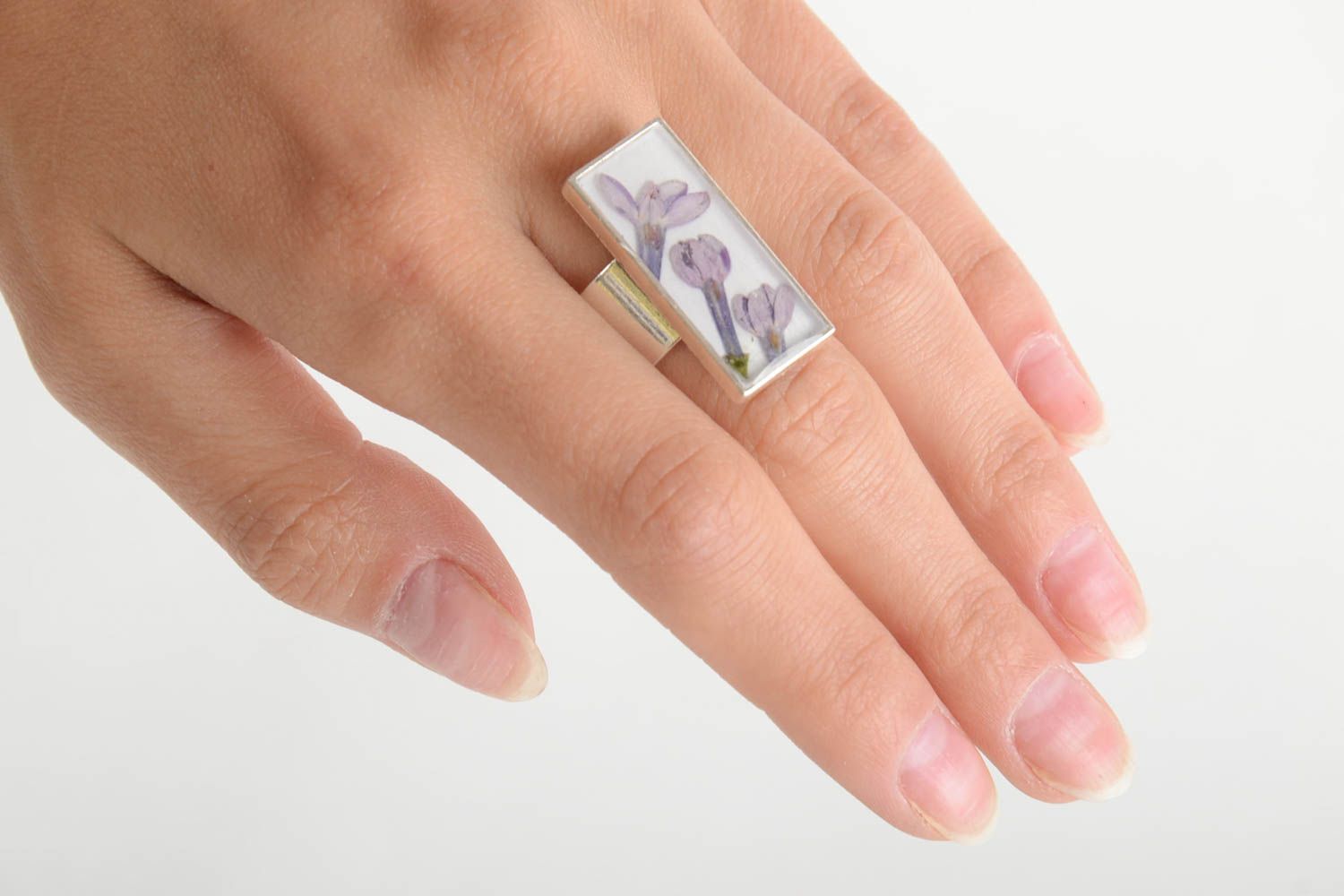 Women's homemade designer ring with dried flowers and epoxy coating photo 2
