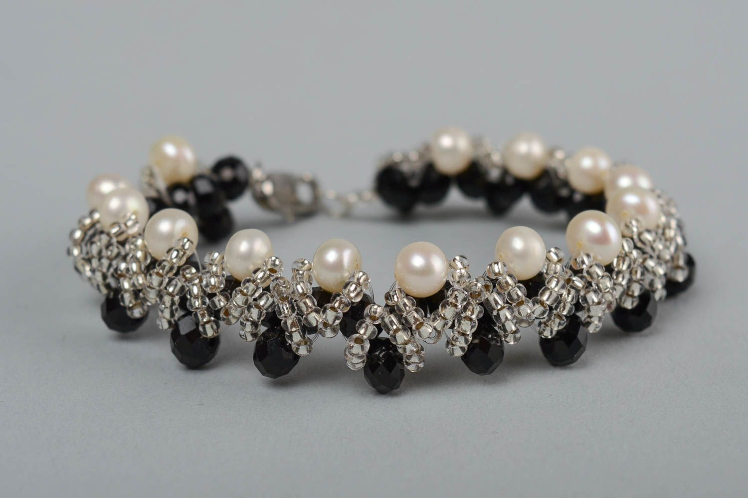 Handmade designer bracelet elegant bracelet for women seed bead bracelets photo 2