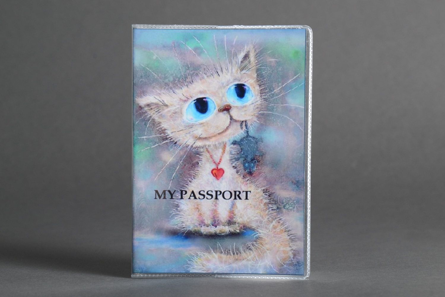 Aus Kunststoff handgemachte Passhülle mit Motiv Katze und Maus foto 1