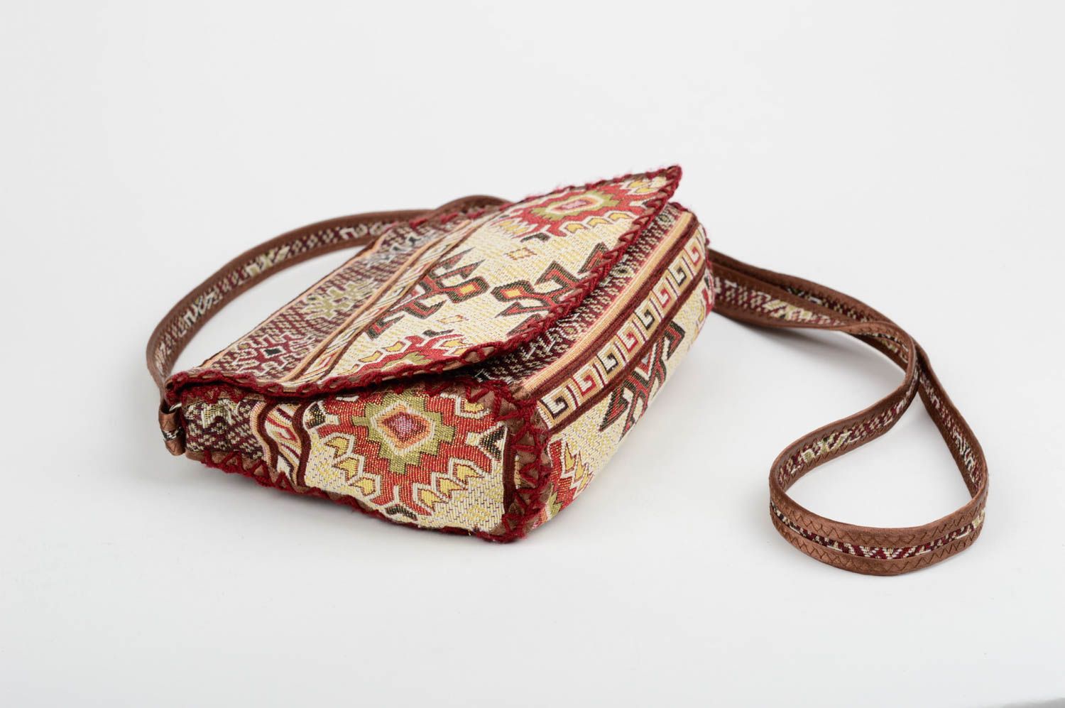 Sac bandoulière en tissu Sac fait main avec motifs ethniques Accessoire femme photo 3