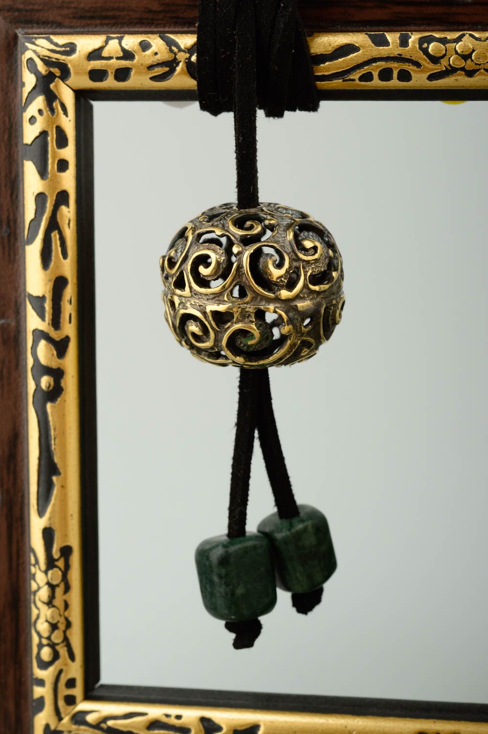 Colgante de bronce hecho a mano accesorio para mujer bisutería de moda foto 1