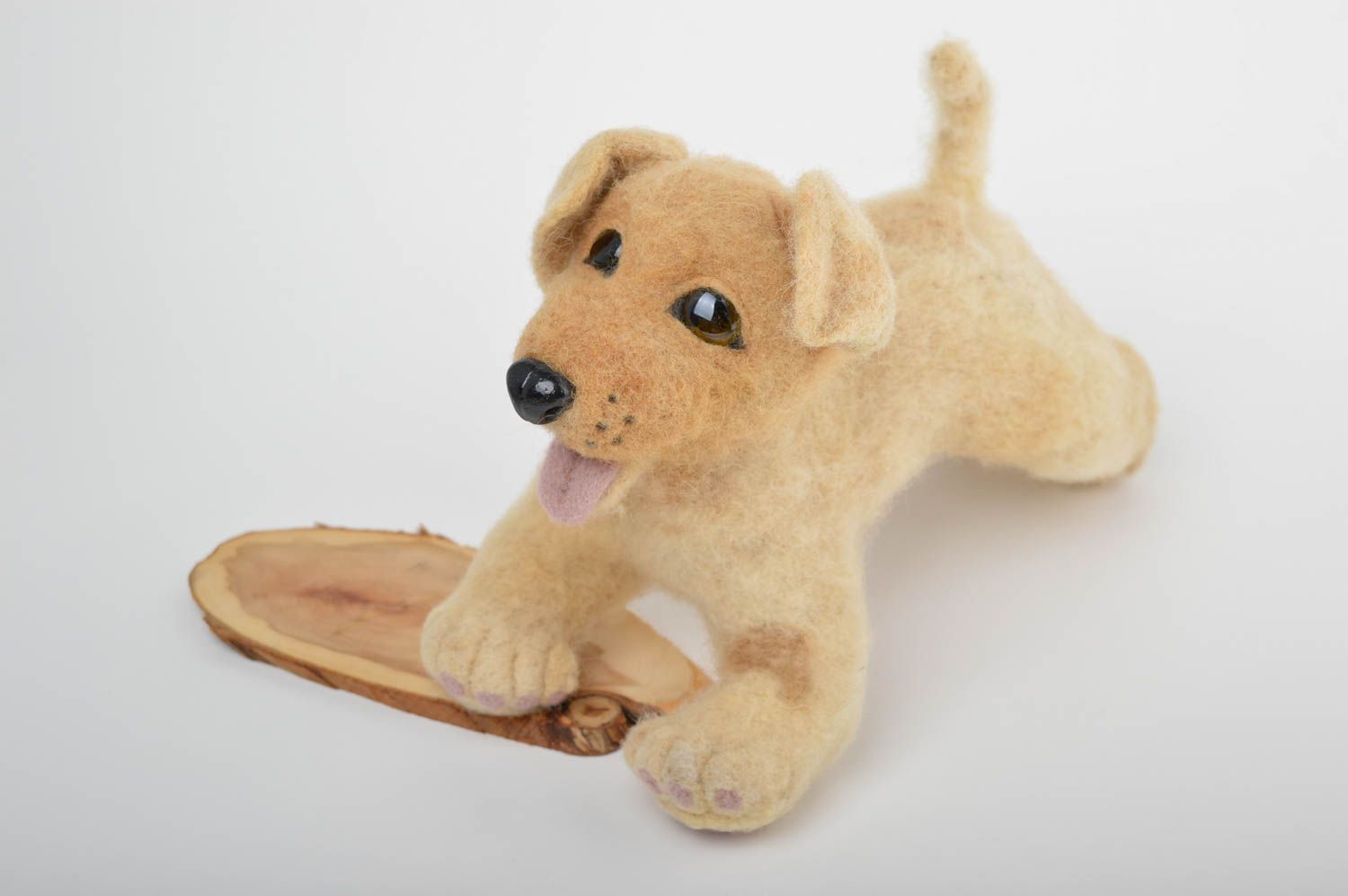 Handmade Kuscheltier Hund Haus Dekoration kleines Spielzeug aus Wolle gefilzt foto 1