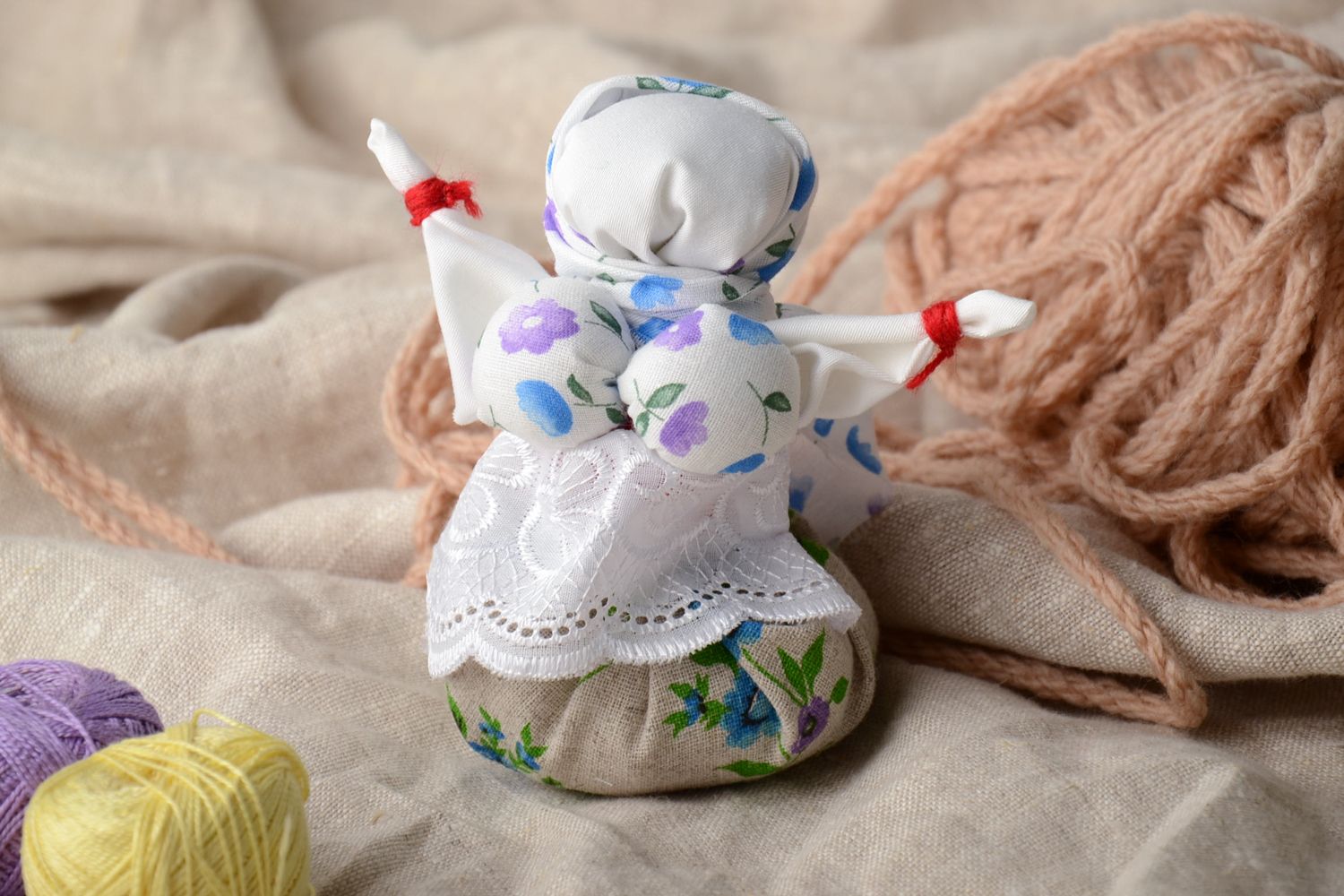 Handmade Puppe Glücksbringer aus Textil foto 1