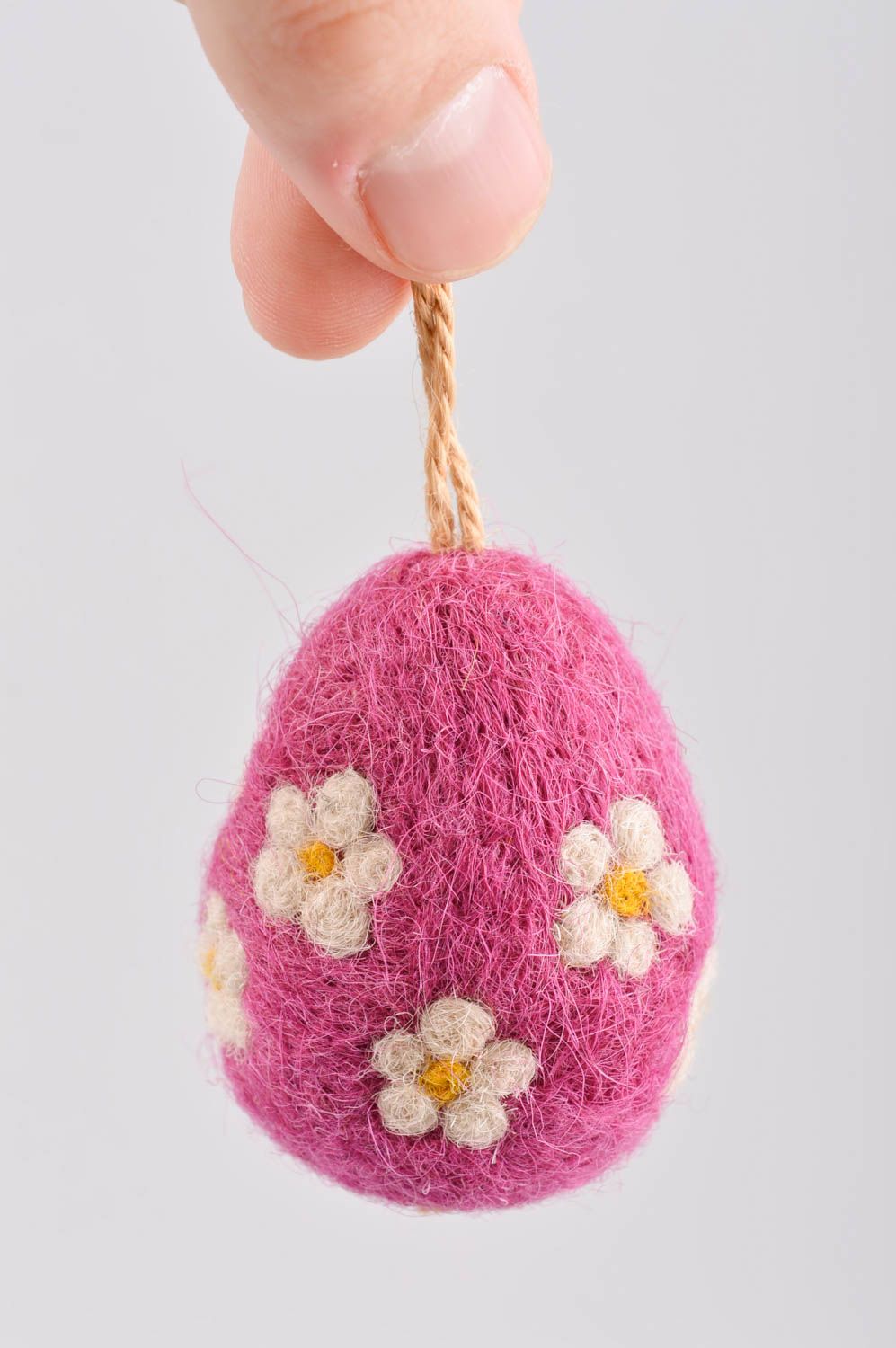 Валяная игрушка ручной работы декор на стену игрушка из шерсти Розовое яйцо фото 5