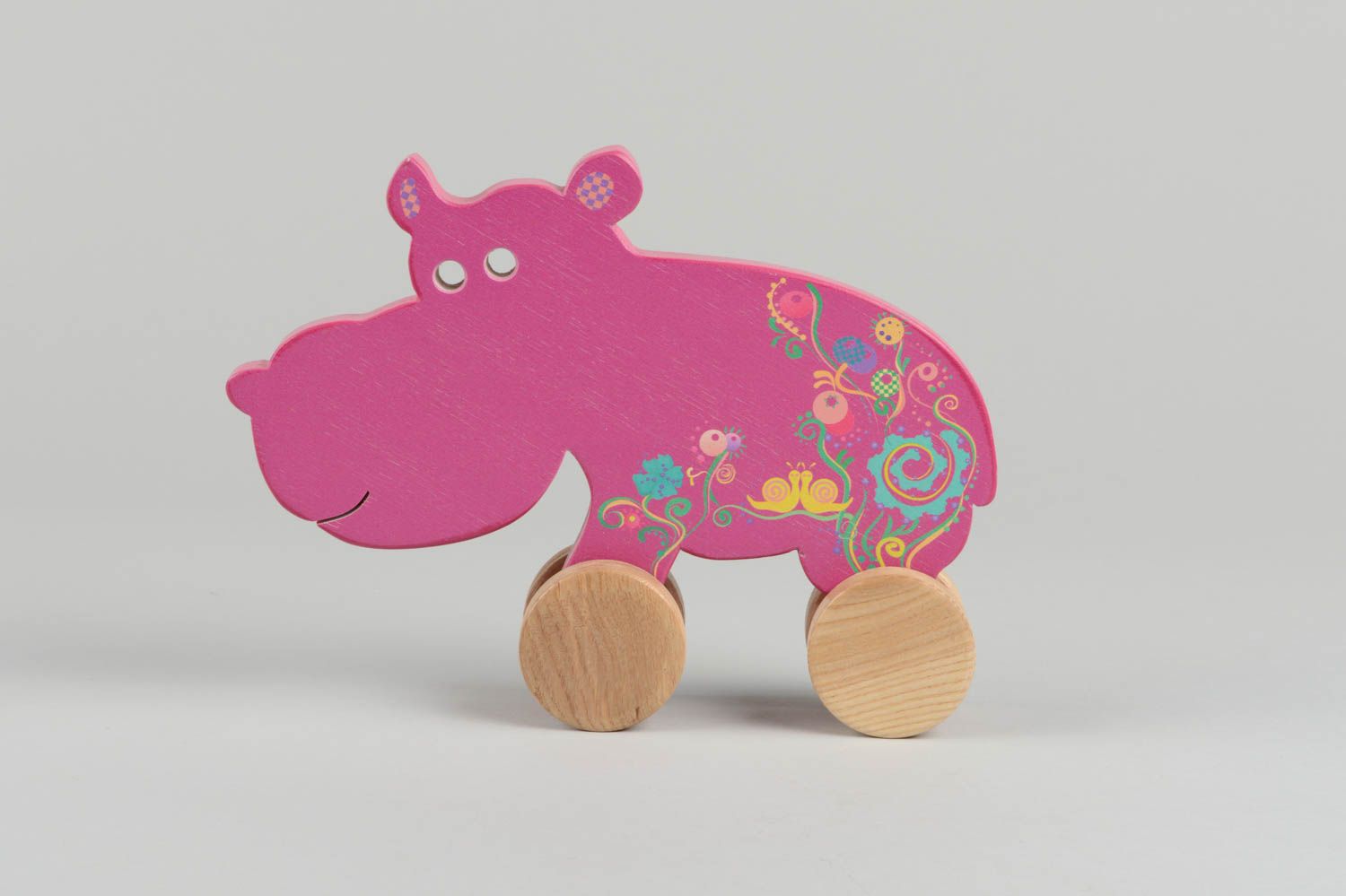 Juguete hecho a mano hipopótamo rosado juguete de madera juguetes con ruedas foto 2