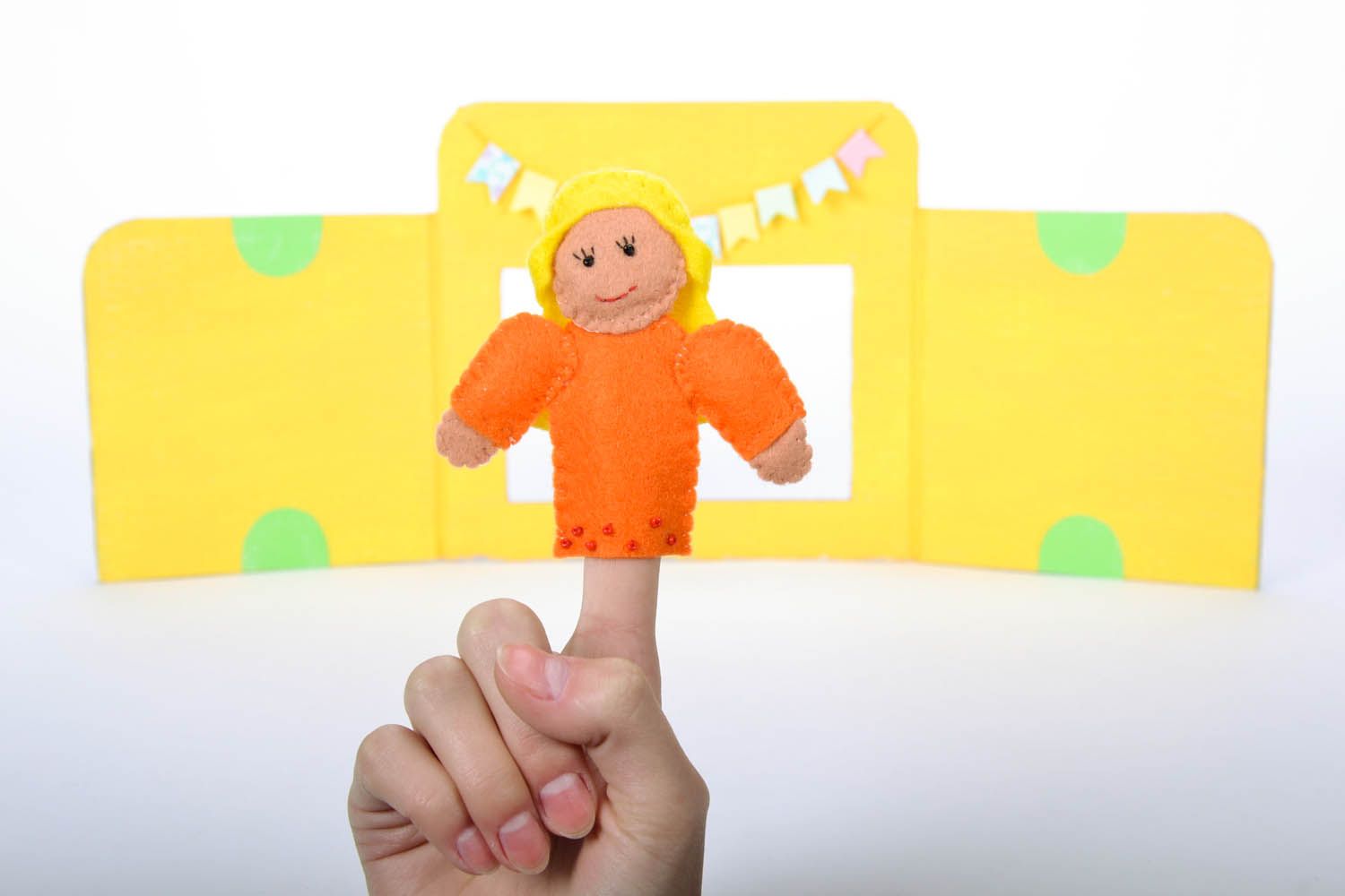 Fingerspiel mit Puppen Rübe foto 4