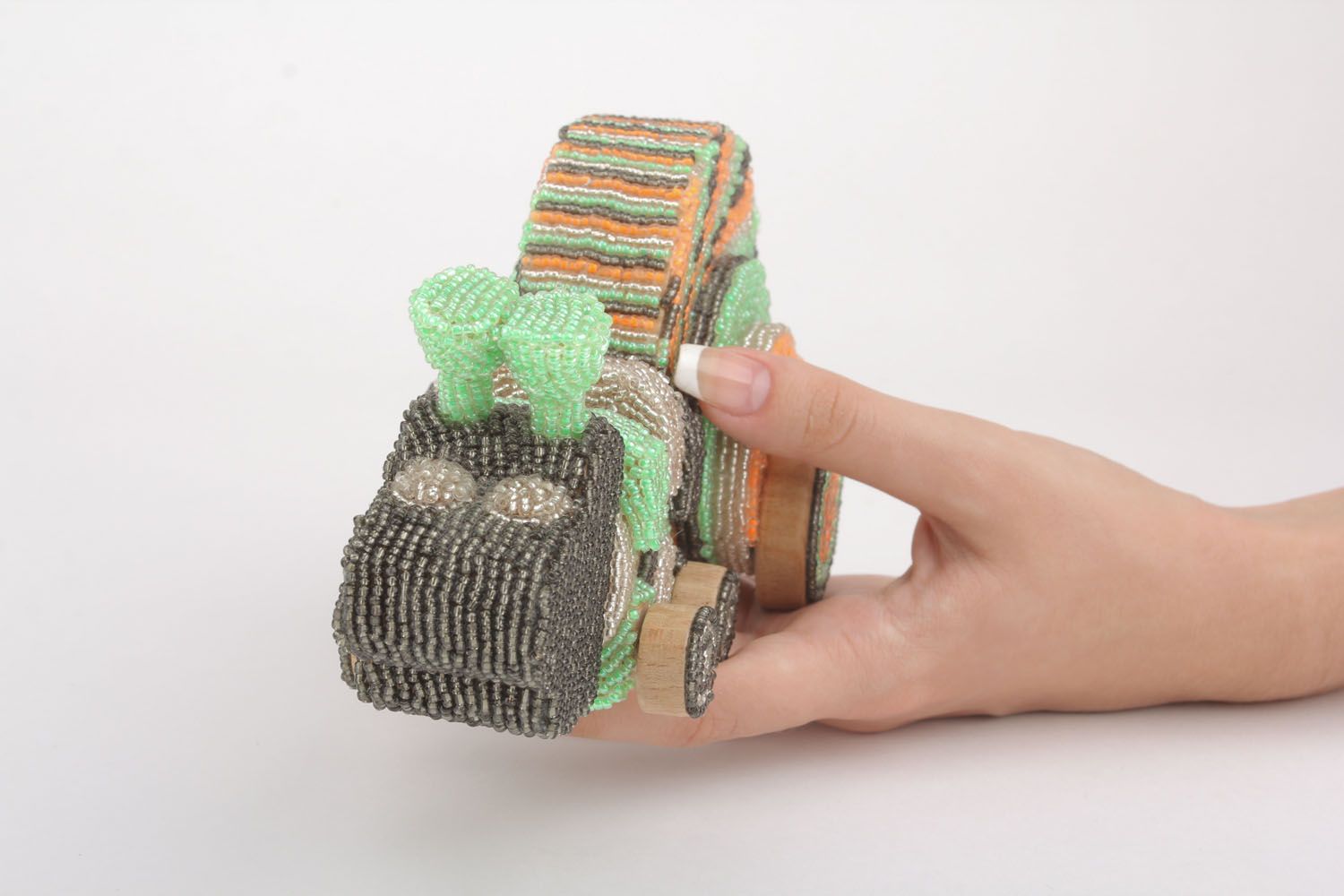 Lumaca fatta a mano giocattolo di legno materiale ecologico con perline foto 5
