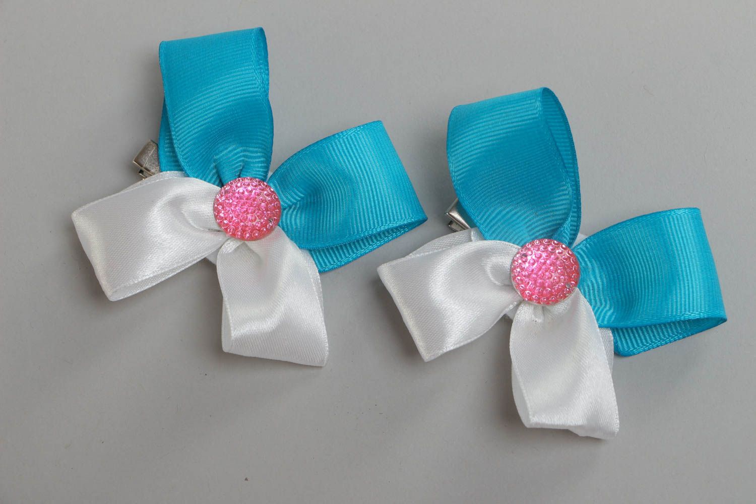 Set of handmade hairpins made of satin ribbons bows 2 pieces hair accessories photo 2