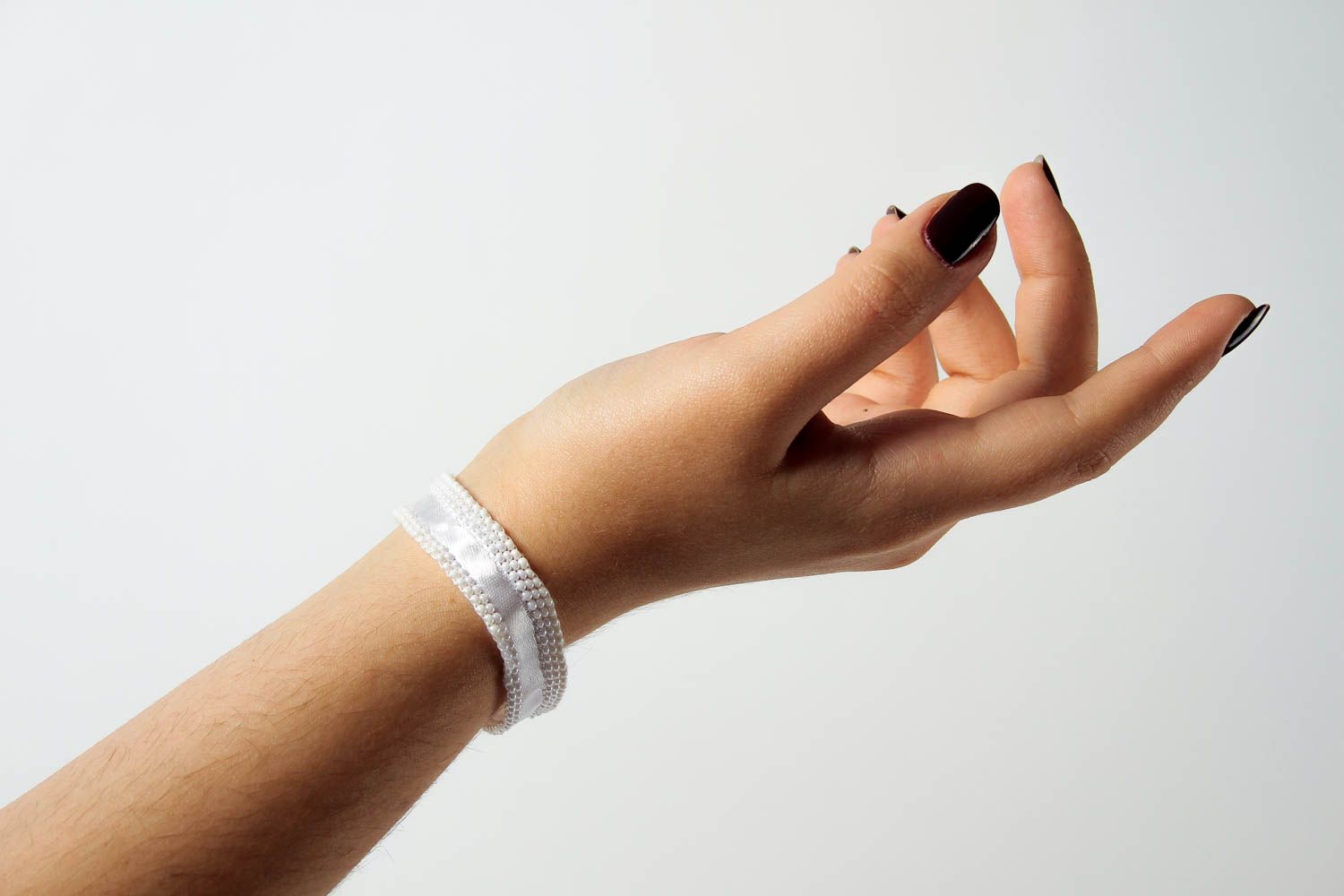 Handcrafted jewelry wrist bracelet white beaded bracelet fashion accessories photo 1