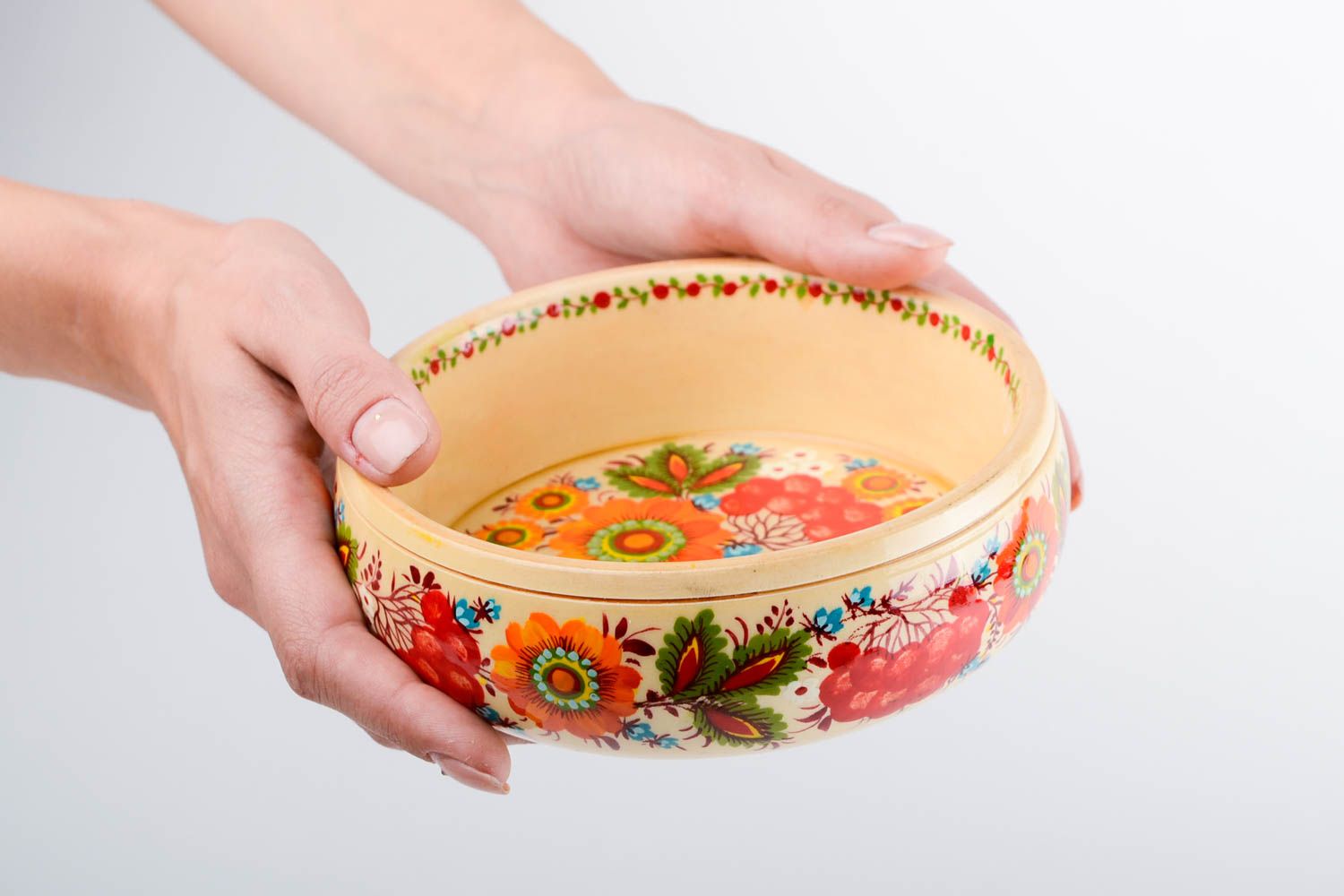Красивая тарелка ручной работы расписная посуда деревянная посуда кремовая фото 2