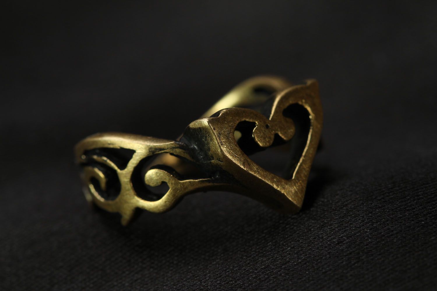 Кольцо из бронзы Сердце фото 4