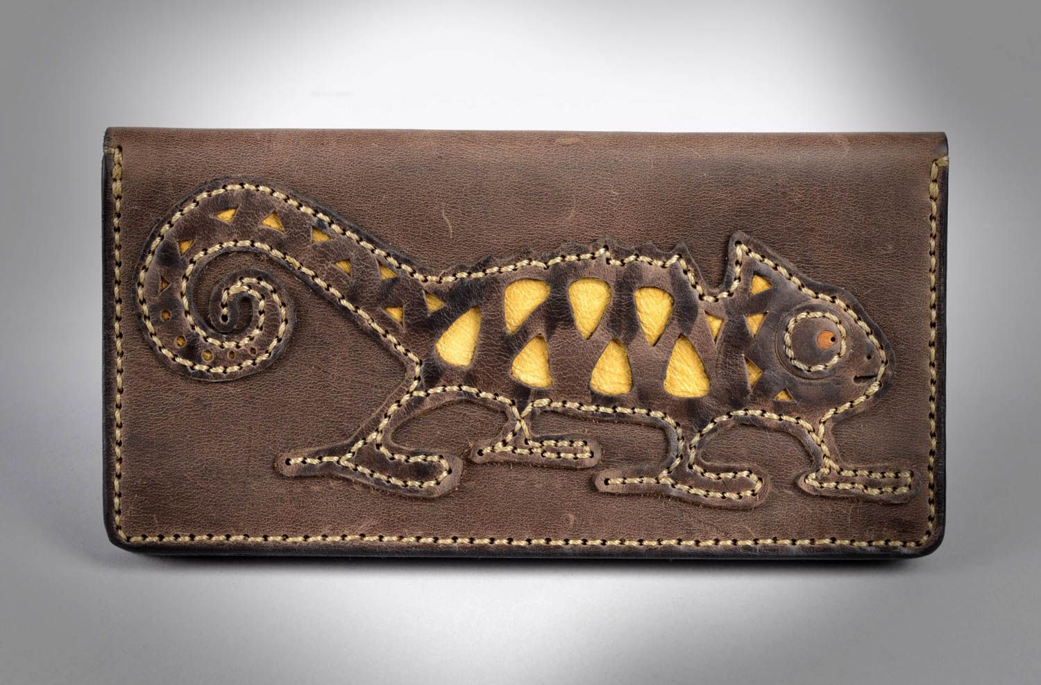 Кошелек ручной работы подарок женщине кожаный кошелек коричневый с хамелеоном фото 5