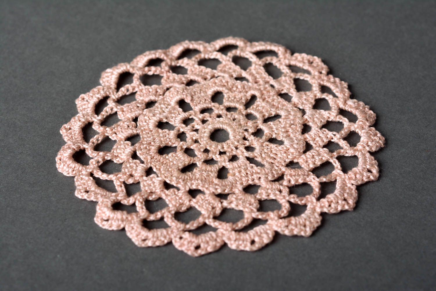Dessous-de-verre fait main Sous-plat rose ajouré tricoté au crochet Déco cuisine photo 5