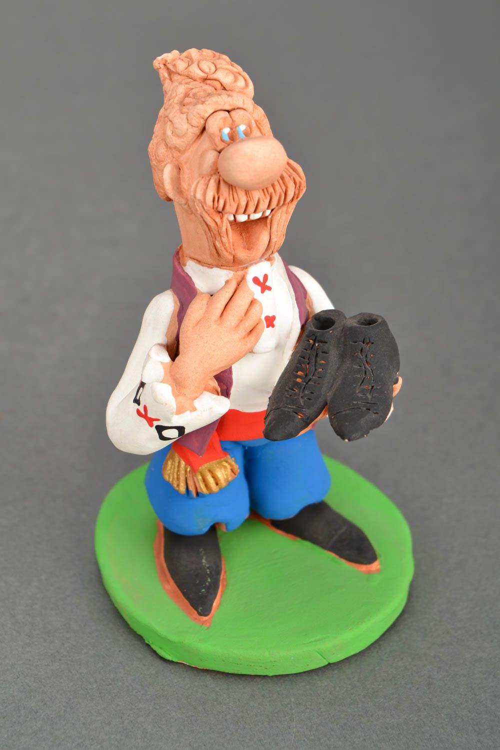 Ceramic figurine with painting Shoemaker photo 3