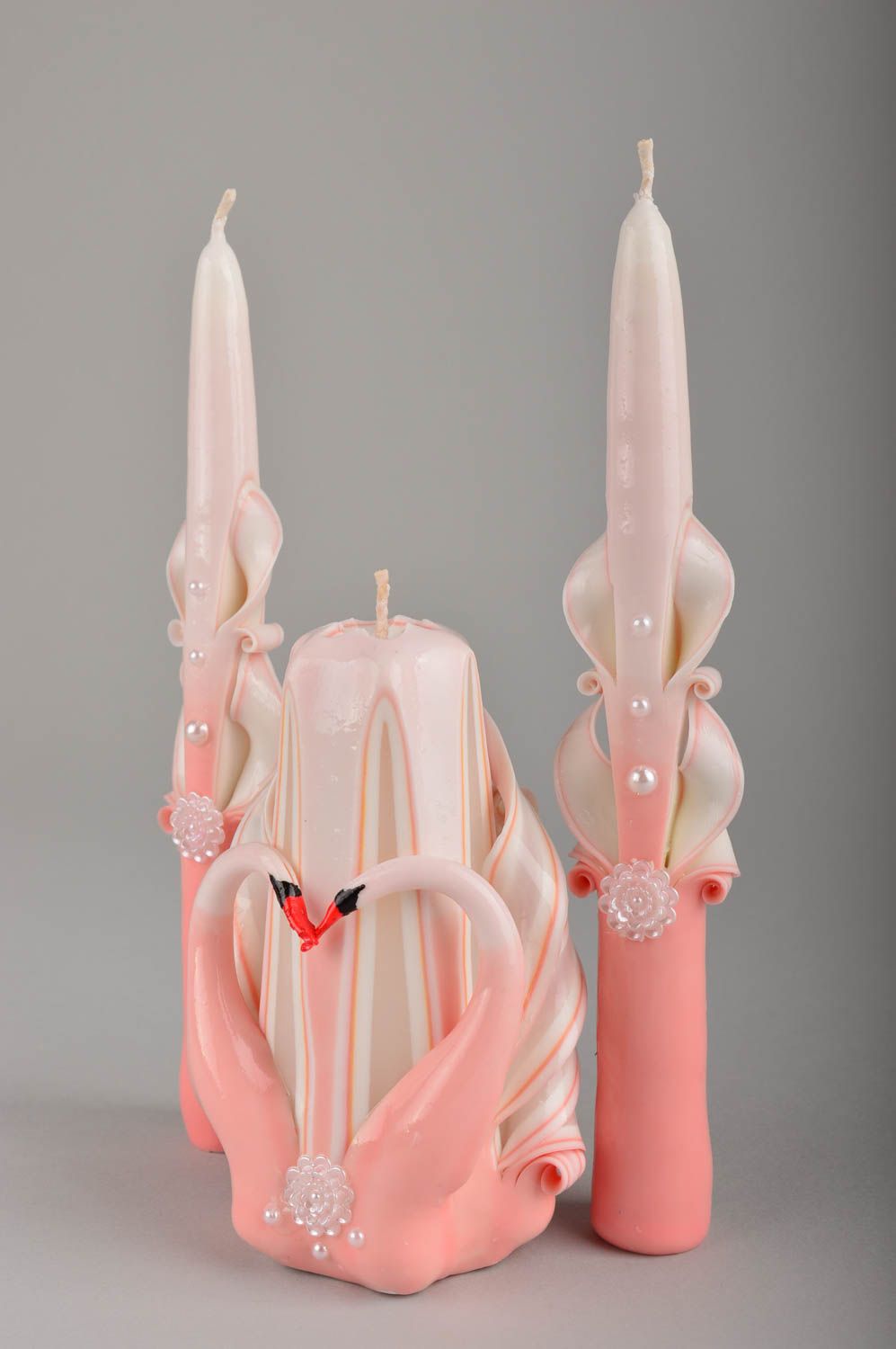 Свечи ручной работы парафиновые свечи розовые красивые свечи резные Лебеди фото 5