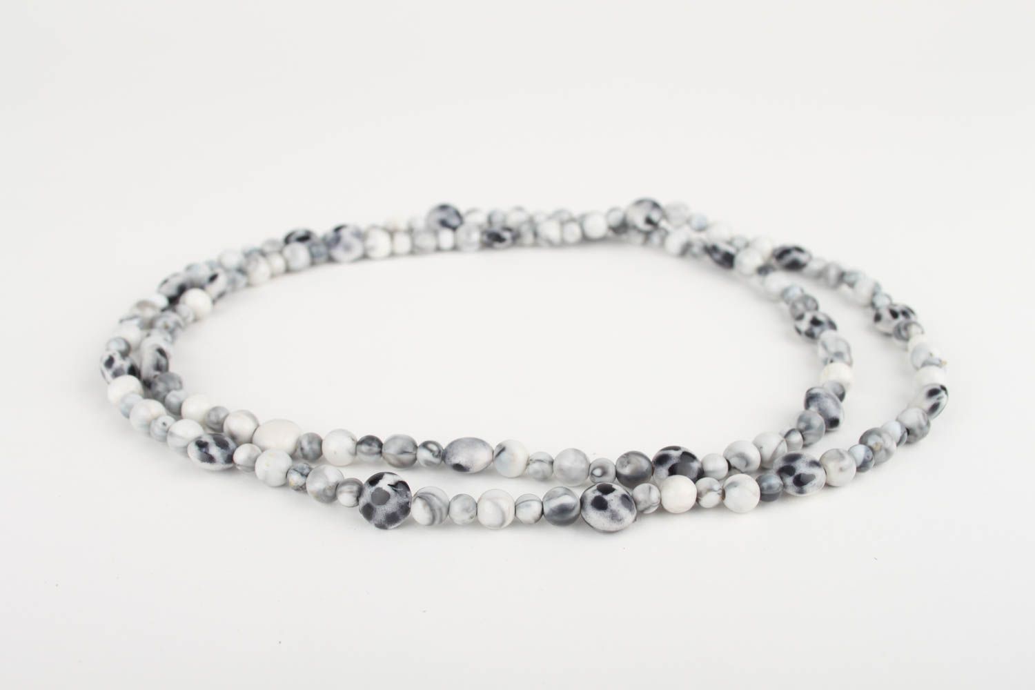 Collier perles fantaisie Bijou fait main gris-blanc 2 rangs Cadeau femme photo 5