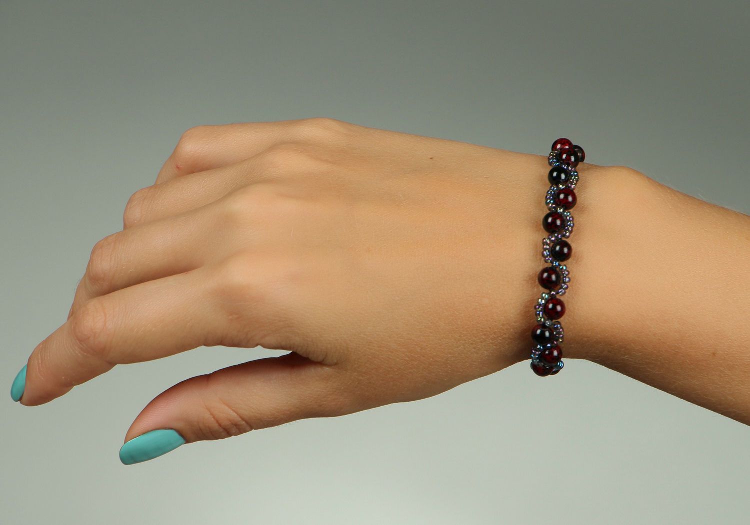 Bracelet with garnet and beads  photo 4