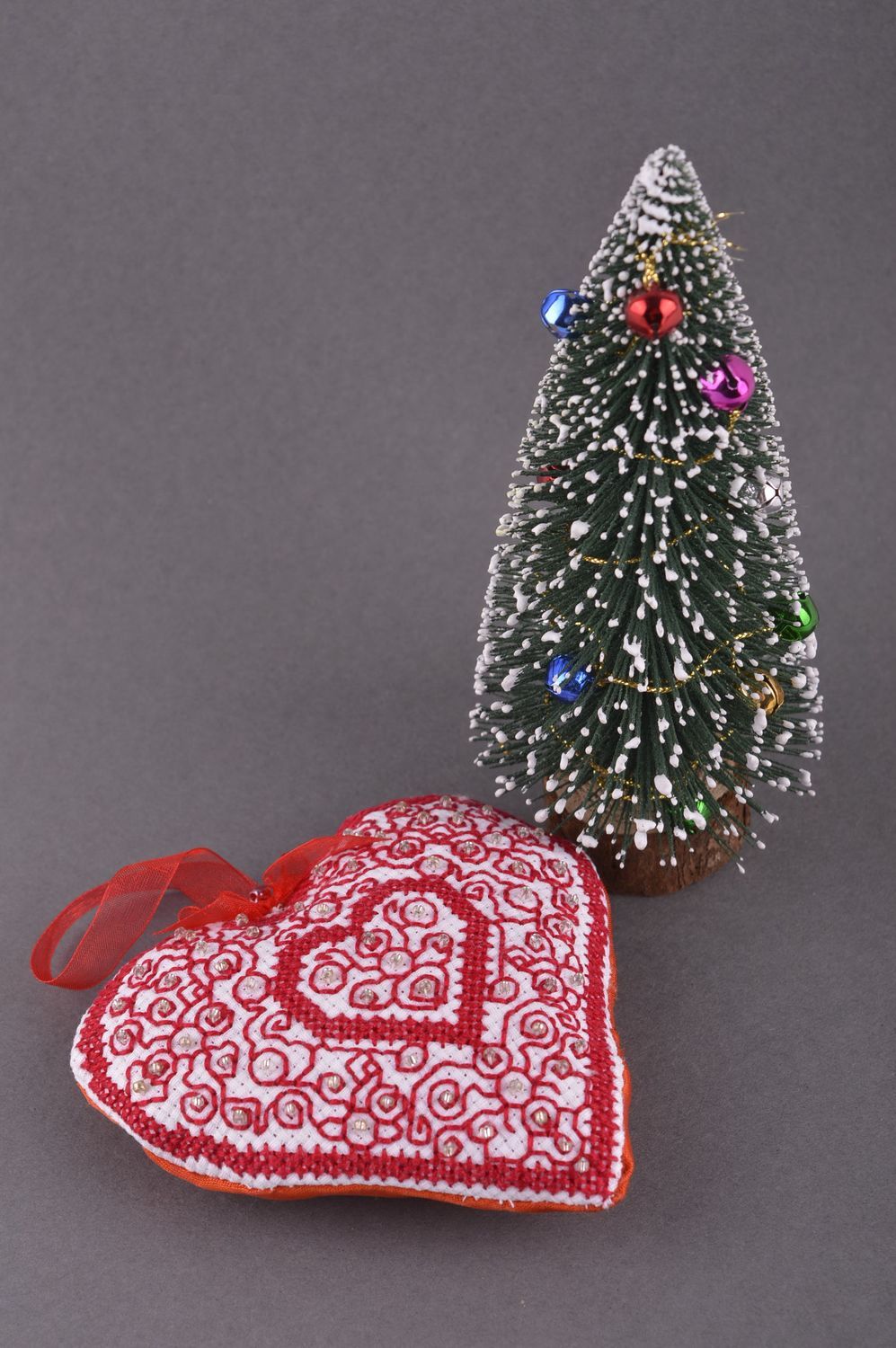 Homemade Christmas decor soft toy heart toy for decorative use Christmas gifts photo 1